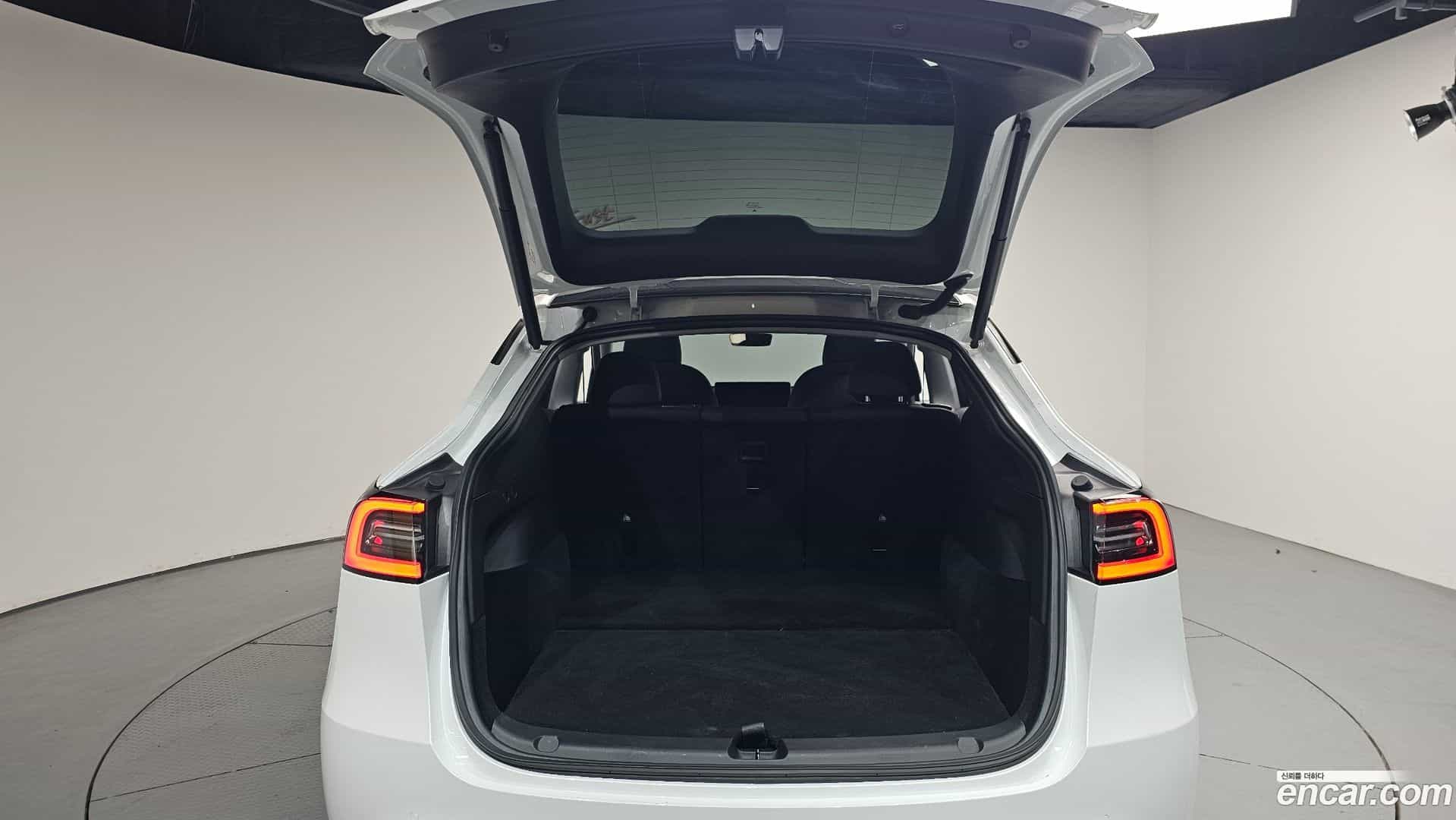Model Y Tesla 2021.4-OPTION-024