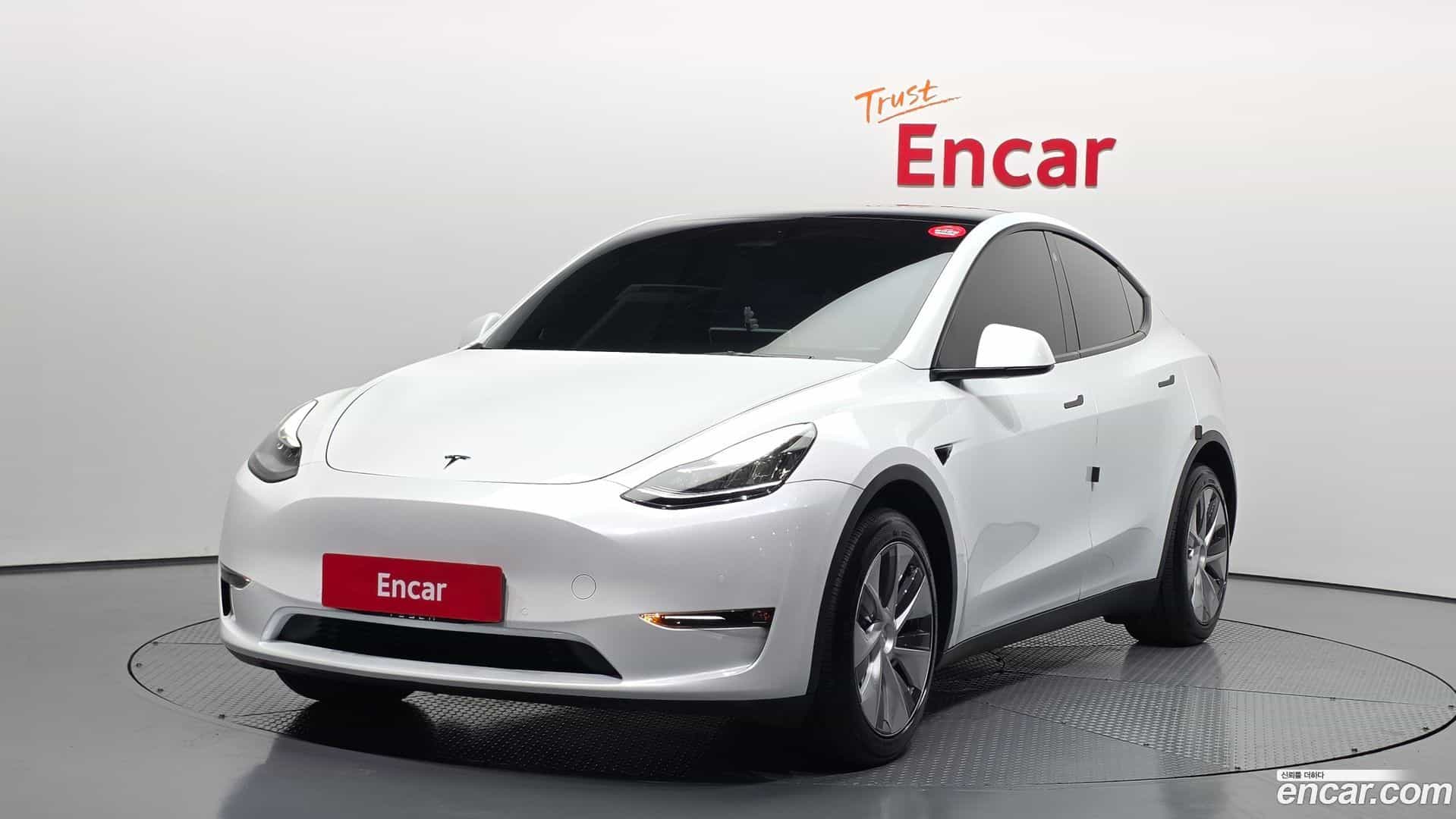 Model Y Tesla 2022.7-OUTER-001