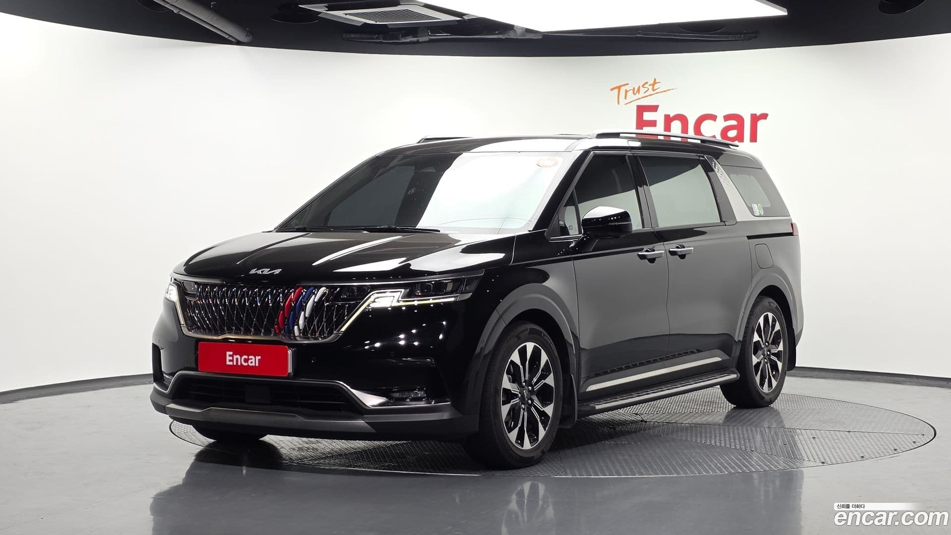 Main__Slider__Photo:Canival Kia 2022.2-0