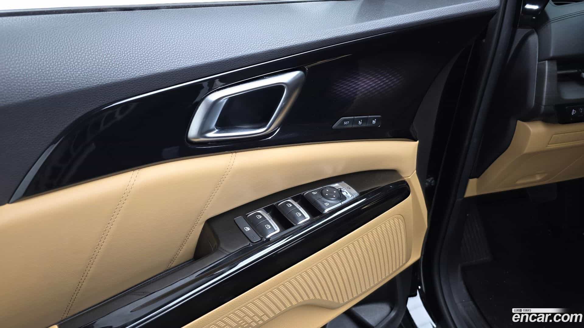 Canival Kia 2022.2-INNER-036