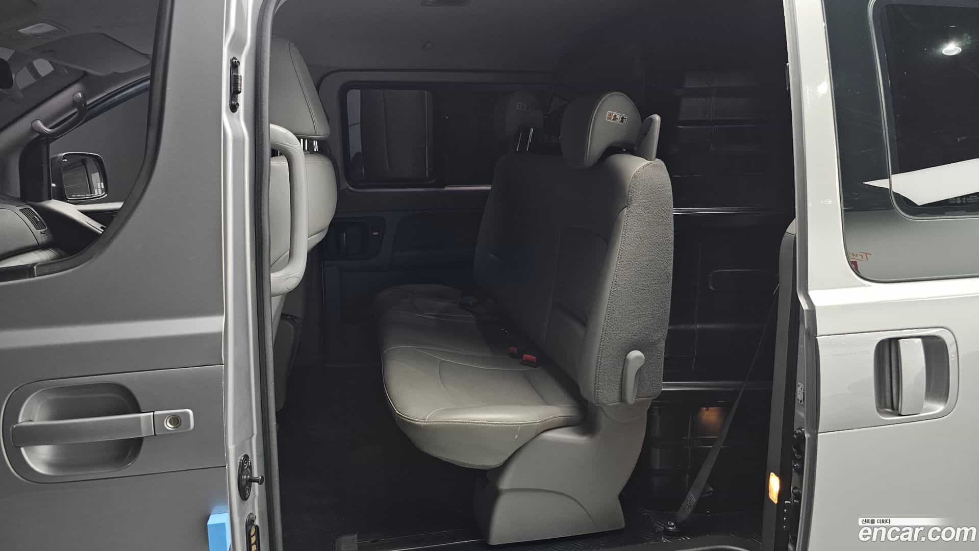 Starex Hyundai 2017.5-OPTION-016