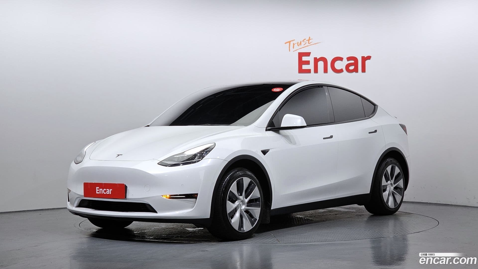 Main__Slider__Photo:Model Y Tesla 2021.4-0