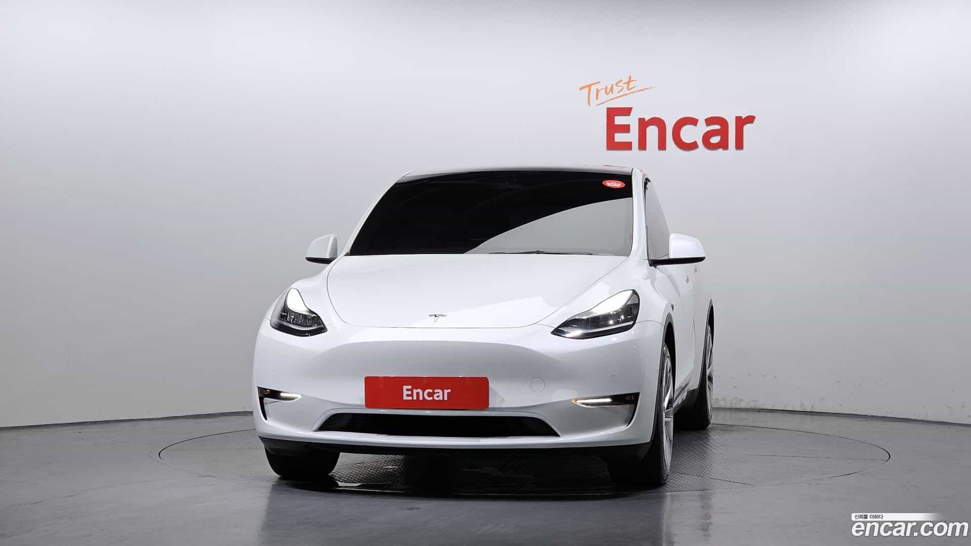 Model Y Tesla 2021.4-OUTER-003