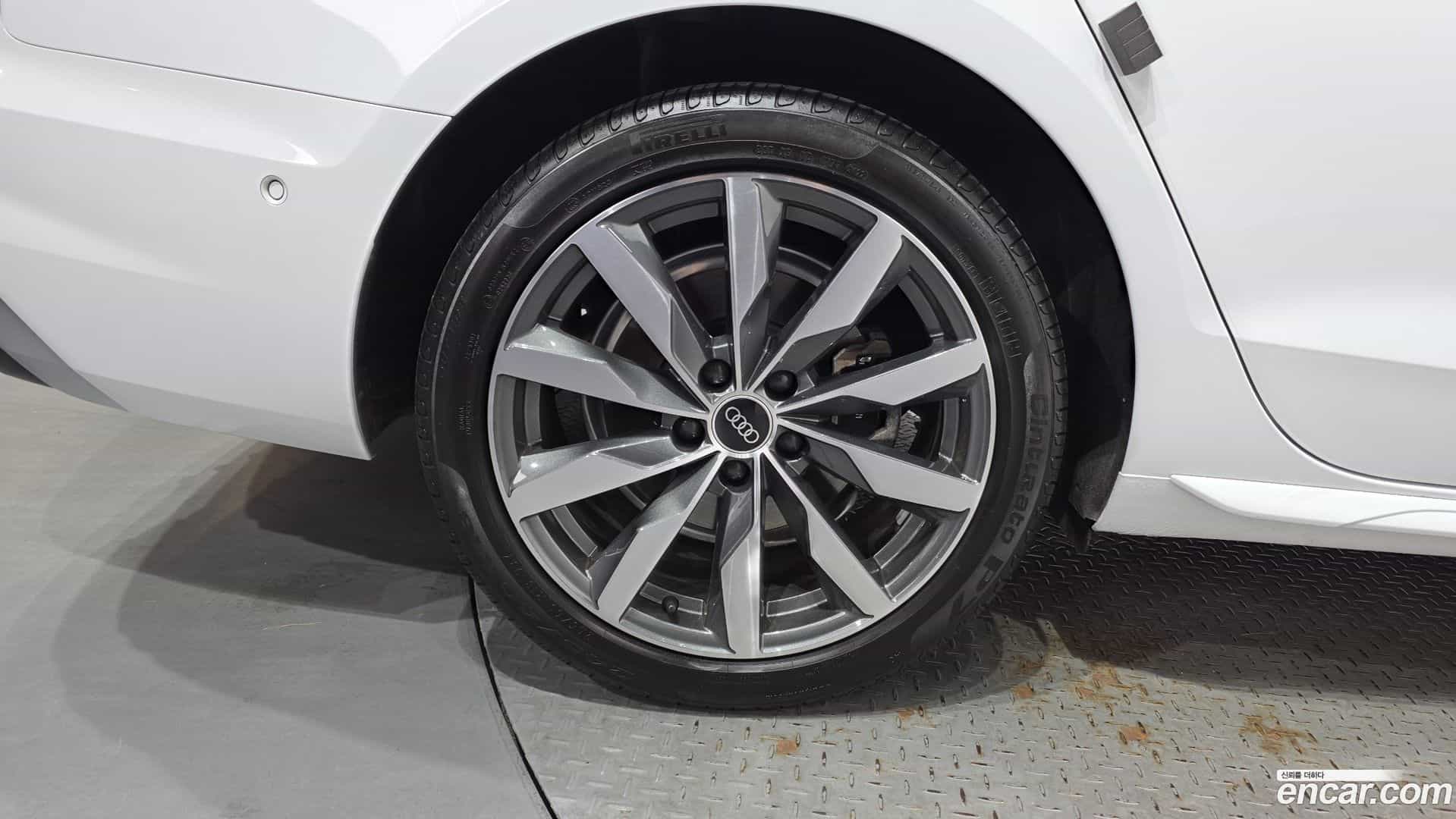 A4 Audi 2023.0-OUTER-005
