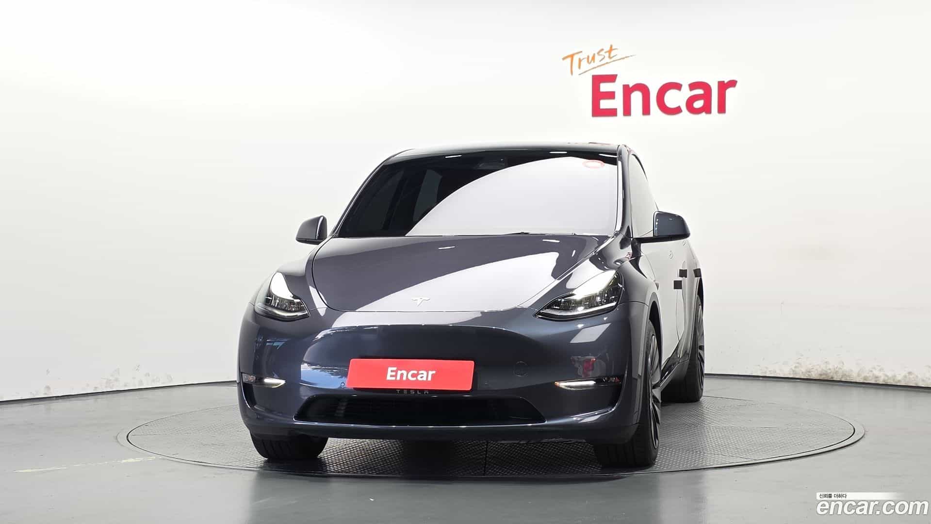 Model Y Tesla 2022.8-OUTER-003