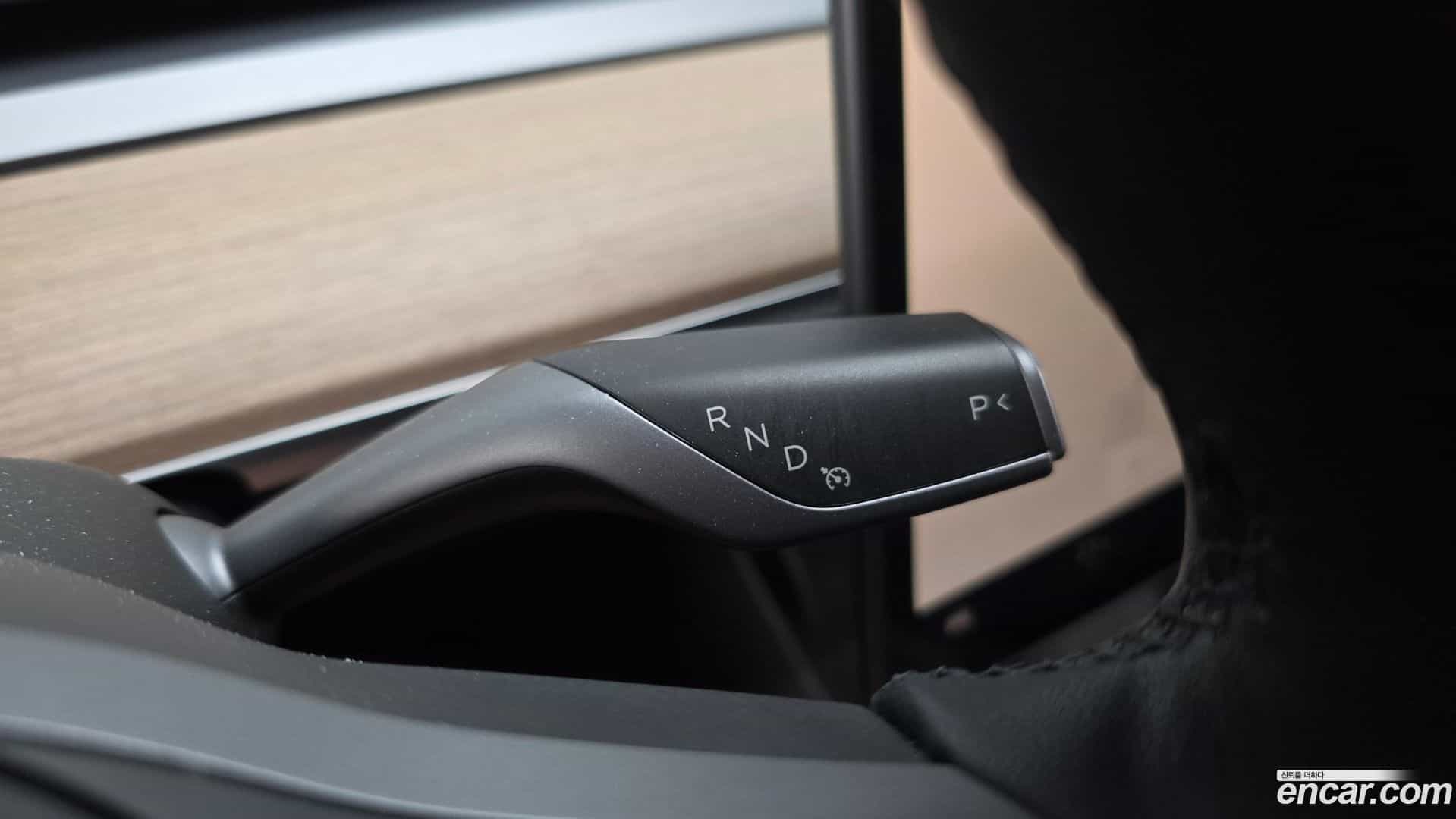 Model Y Tesla 2022.8-INNER-009