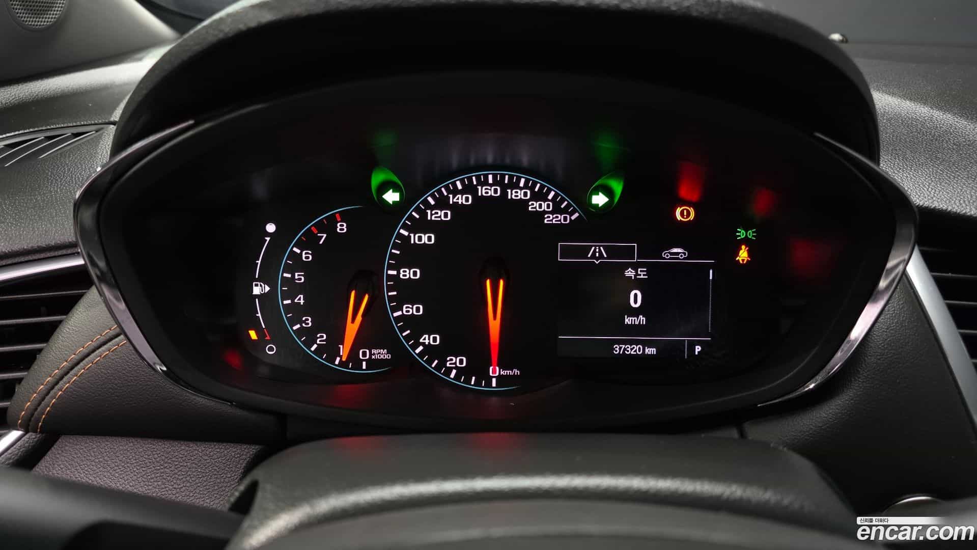 Trax Chevrolet 2018.4-INNER-008