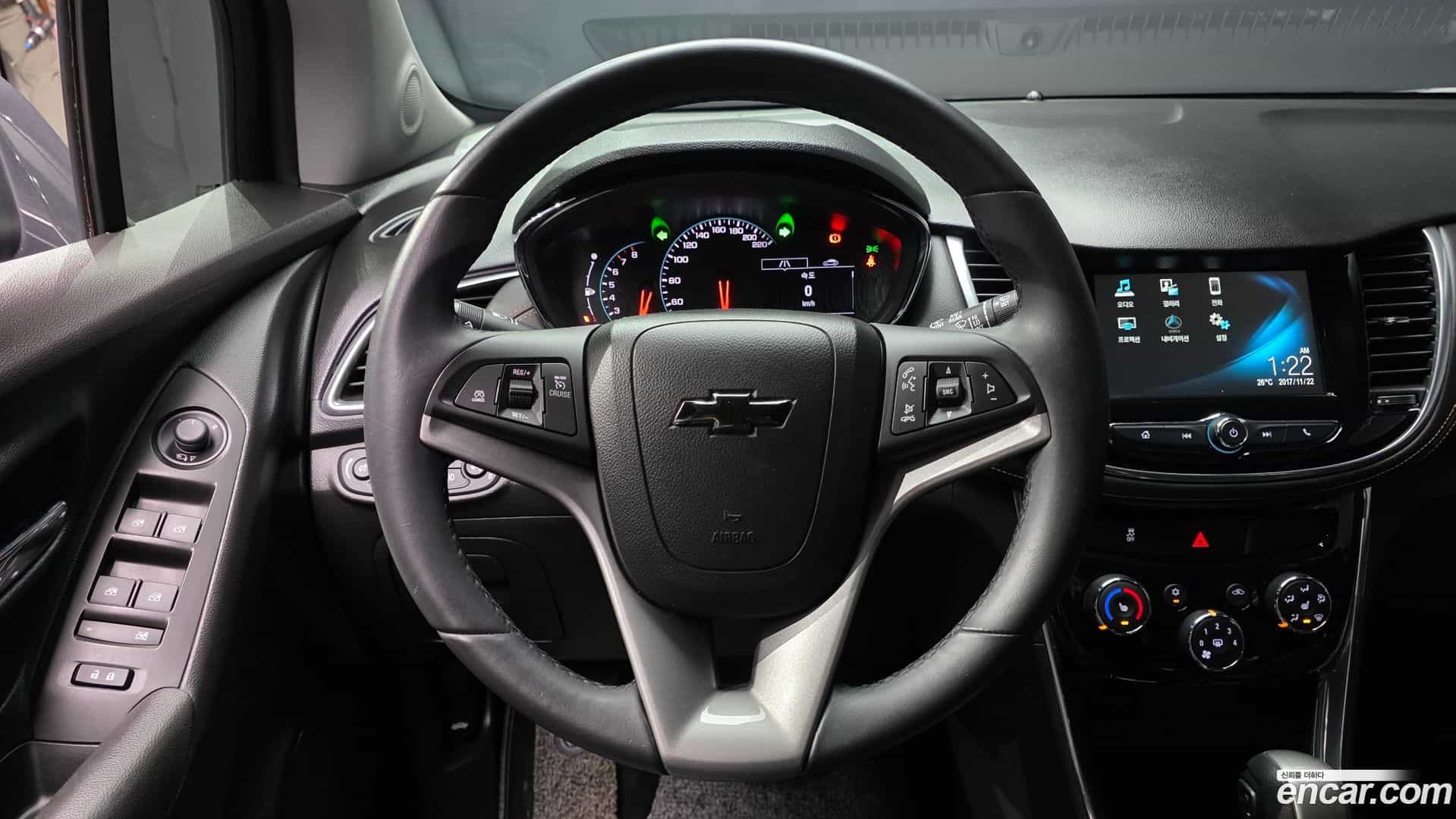Trax Chevrolet 2018.4-OPTION-017
