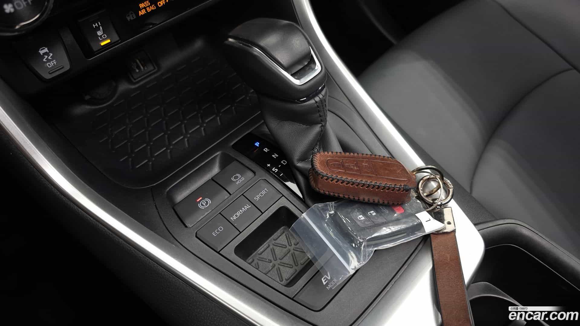 RAV4 Toyota 2024.10-INNER-009