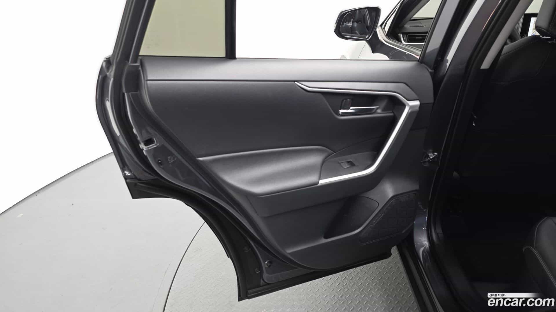RAV4 Toyota 2024.10-INNER-035