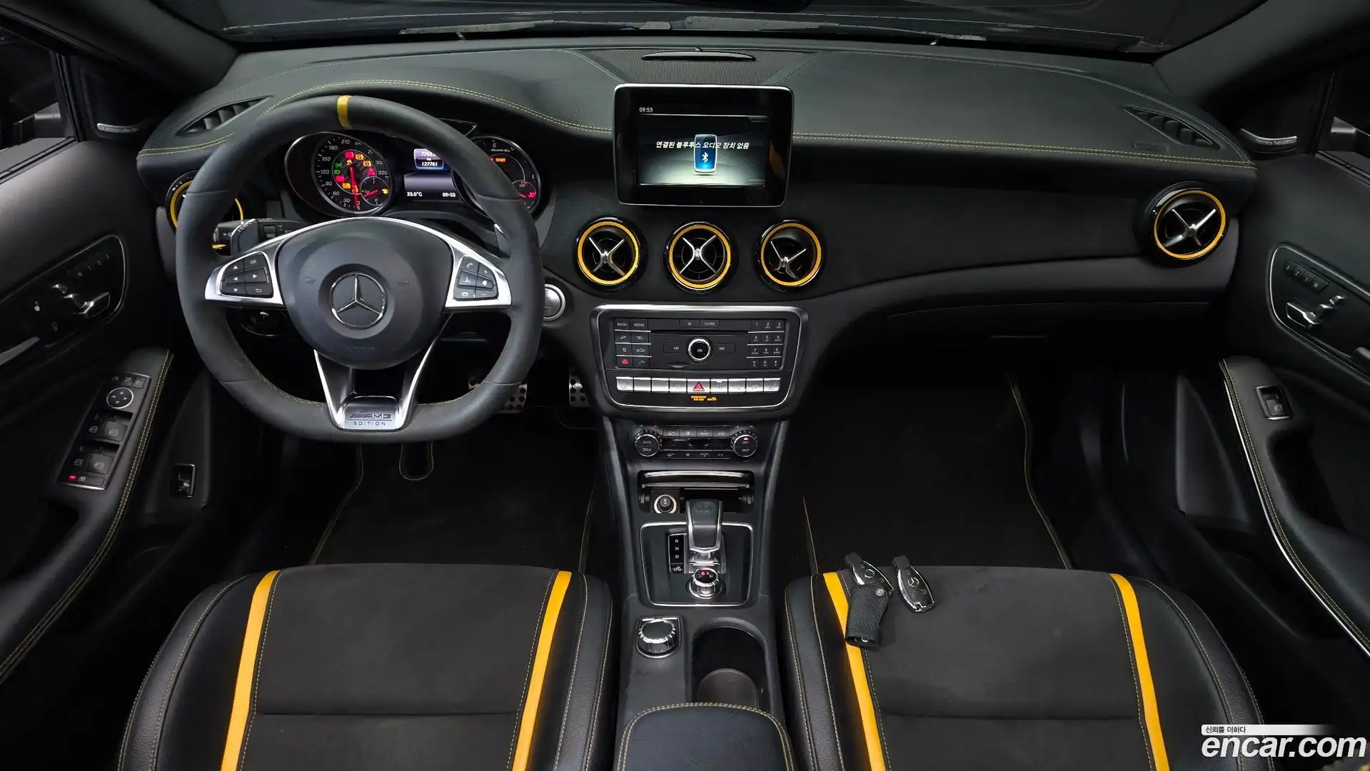 GLA-Class Mercedes-Benz 2017.9-INNER-007