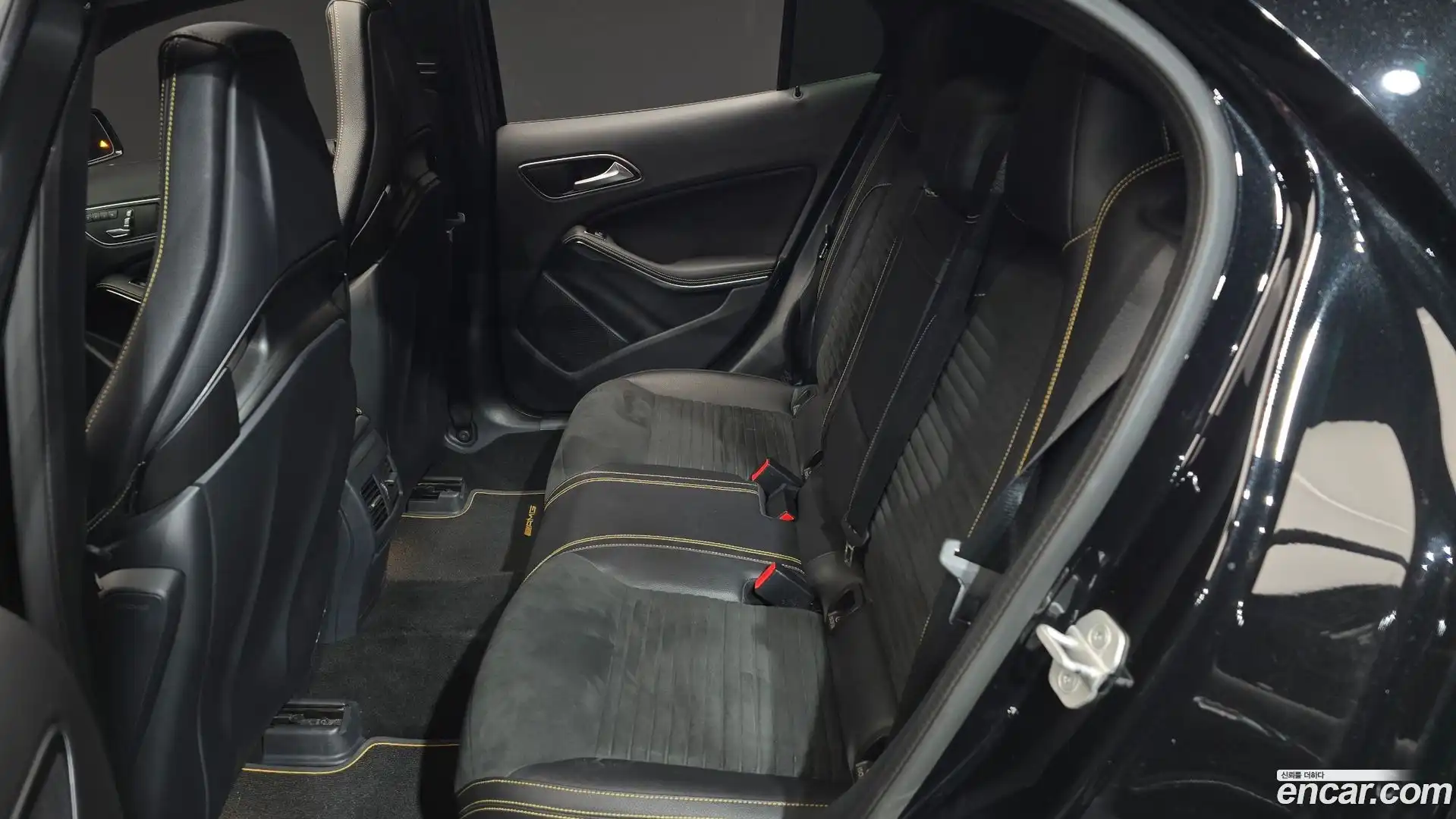 GLA-Class Mercedes-Benz 2017.9-OPTION-016