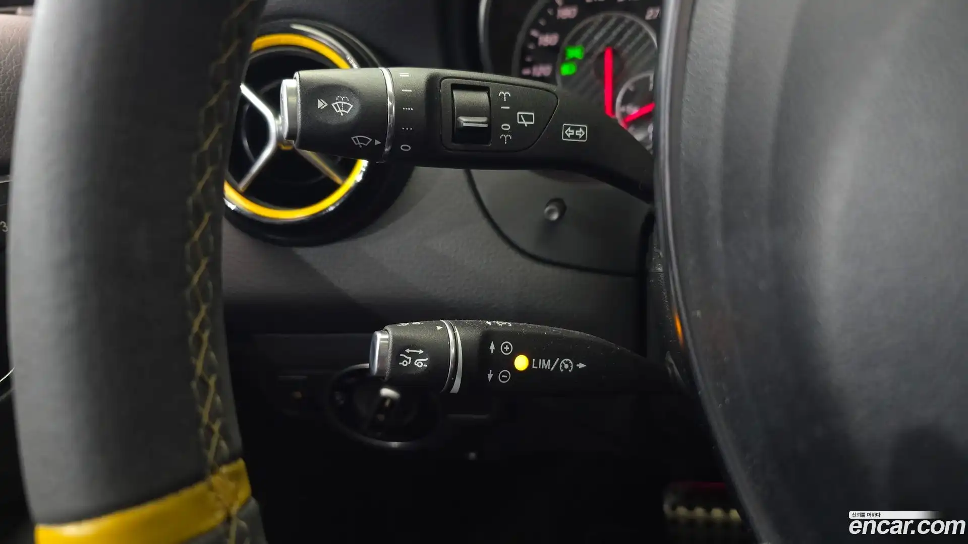 GLA-Class Mercedes-Benz 2017.9-OPTION-020