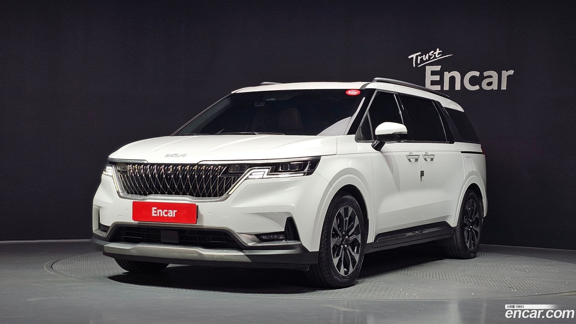 Main__Slider__Photo:Canival Kia 2022.7-0
