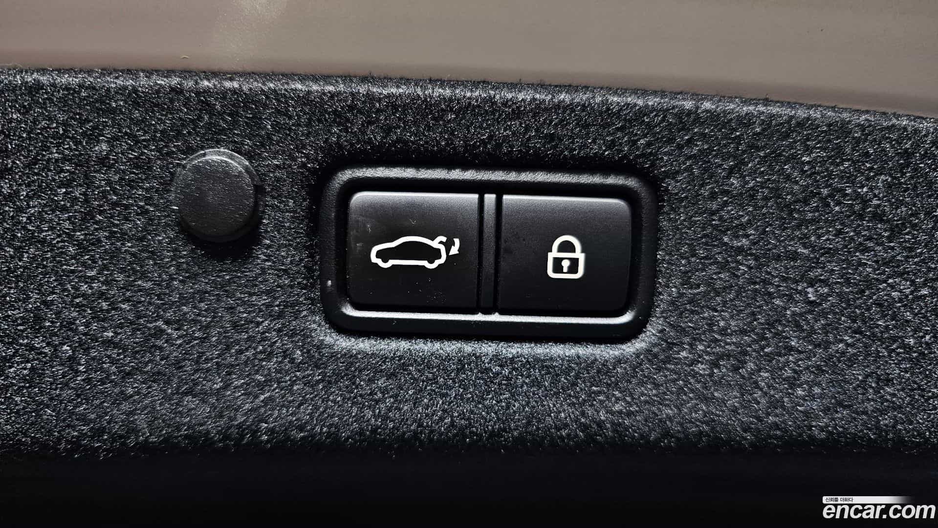 Grandeur Hyundai 2022.3-OPTION-024