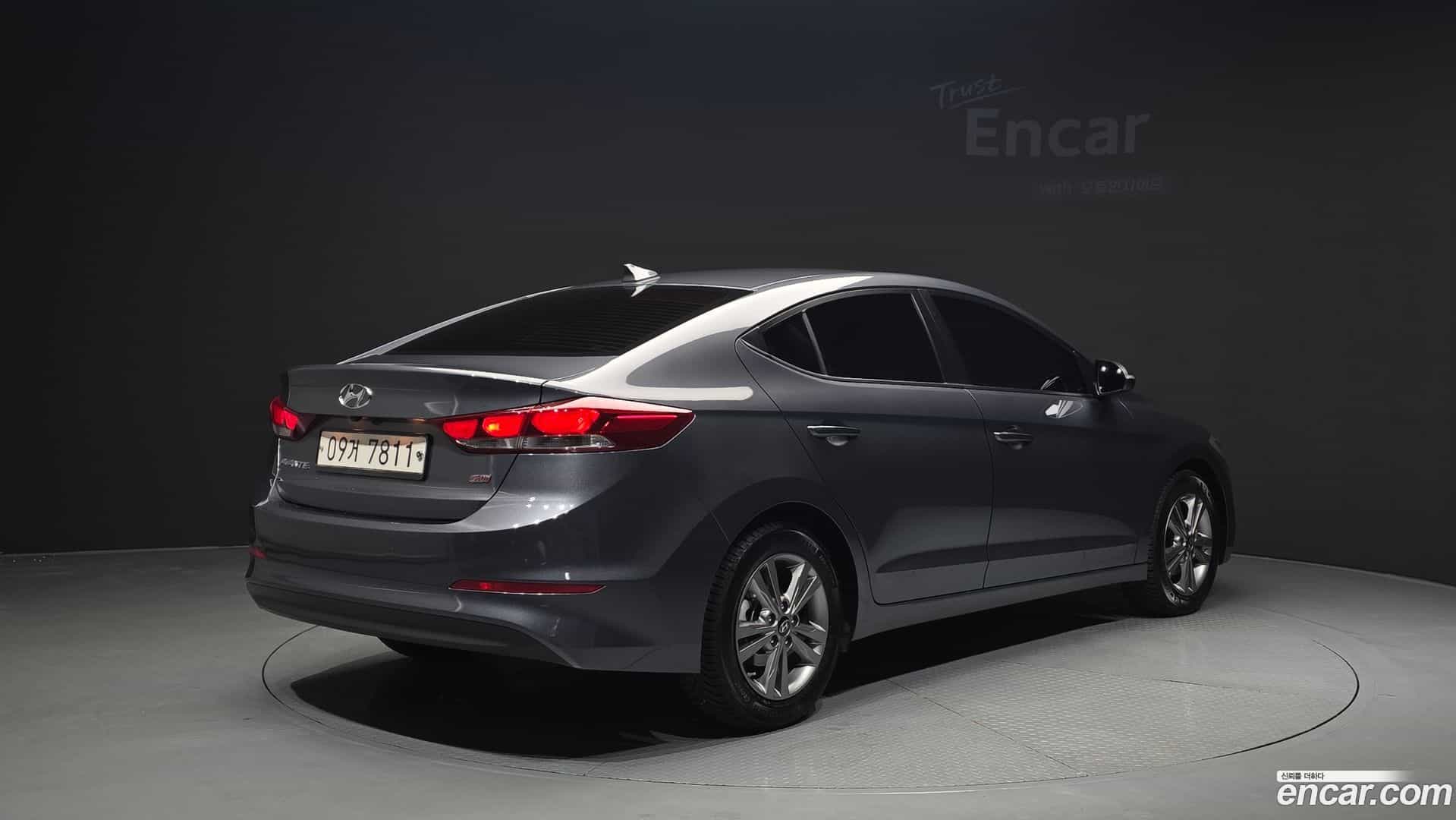 AVANTE Hyundai 2017.1-OUTER-002