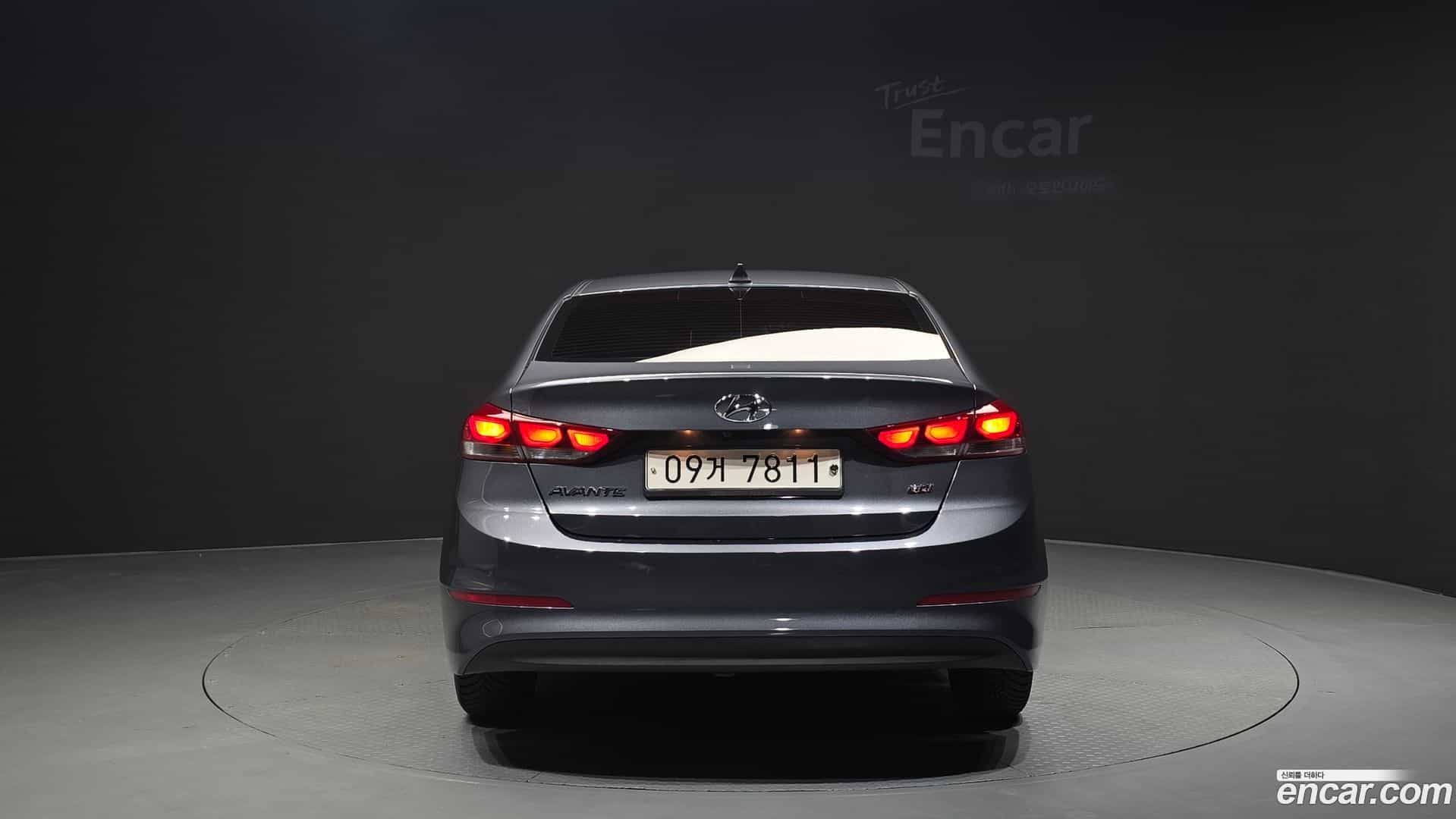 AVANTE Hyundai 2017.1-OUTER-004