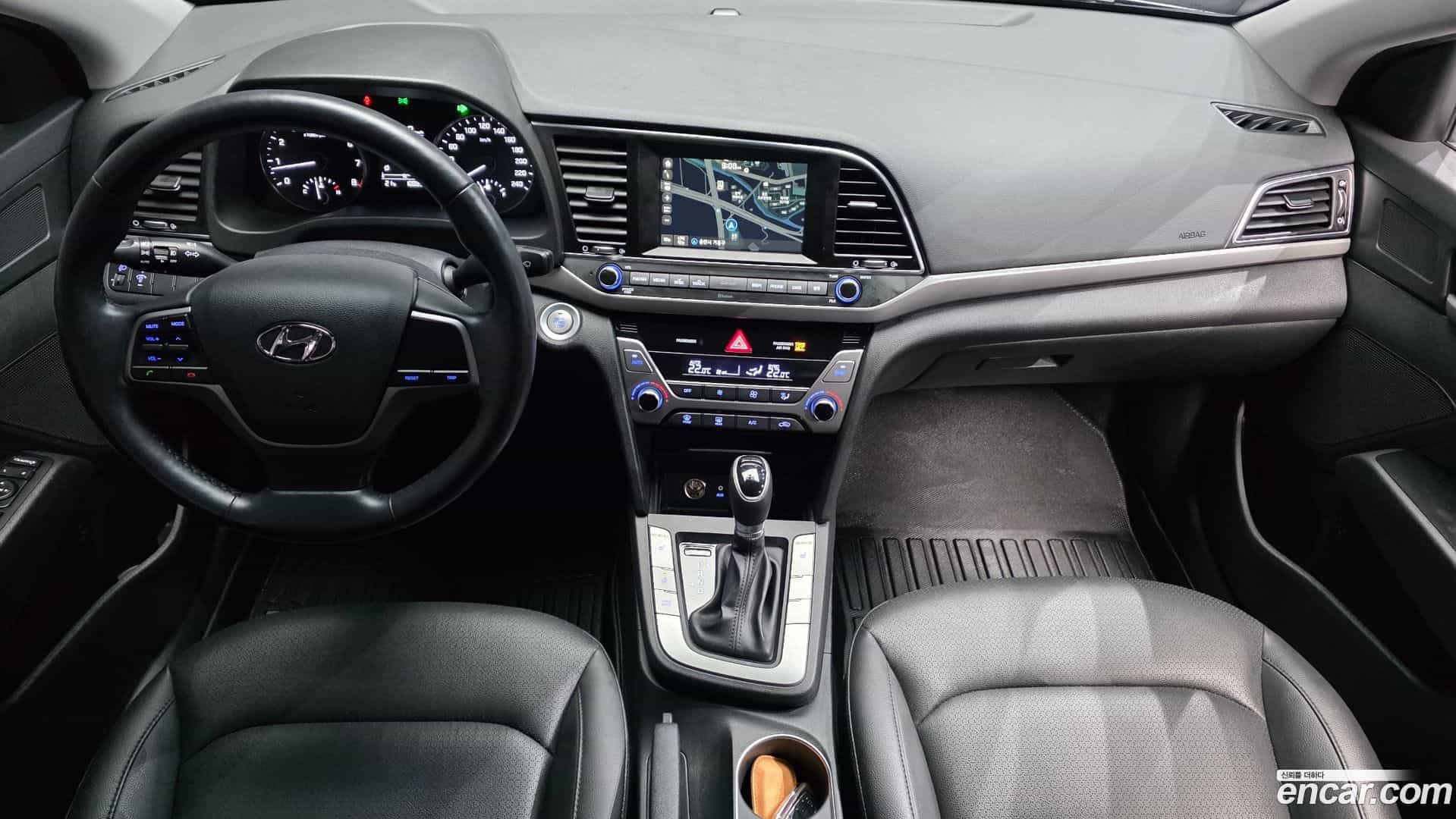 AVANTE Hyundai 2017.1-INNER-007