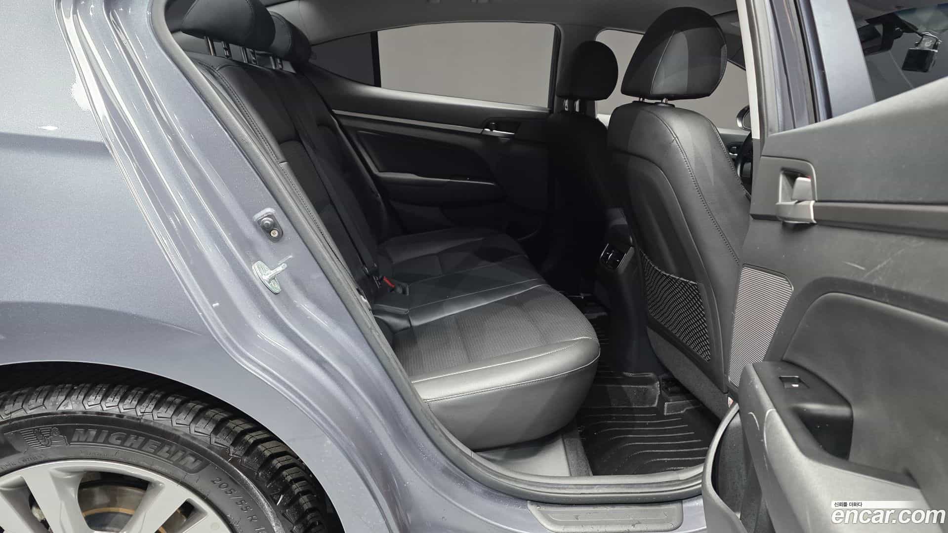 AVANTE Hyundai 2017.1-OPTION-015
