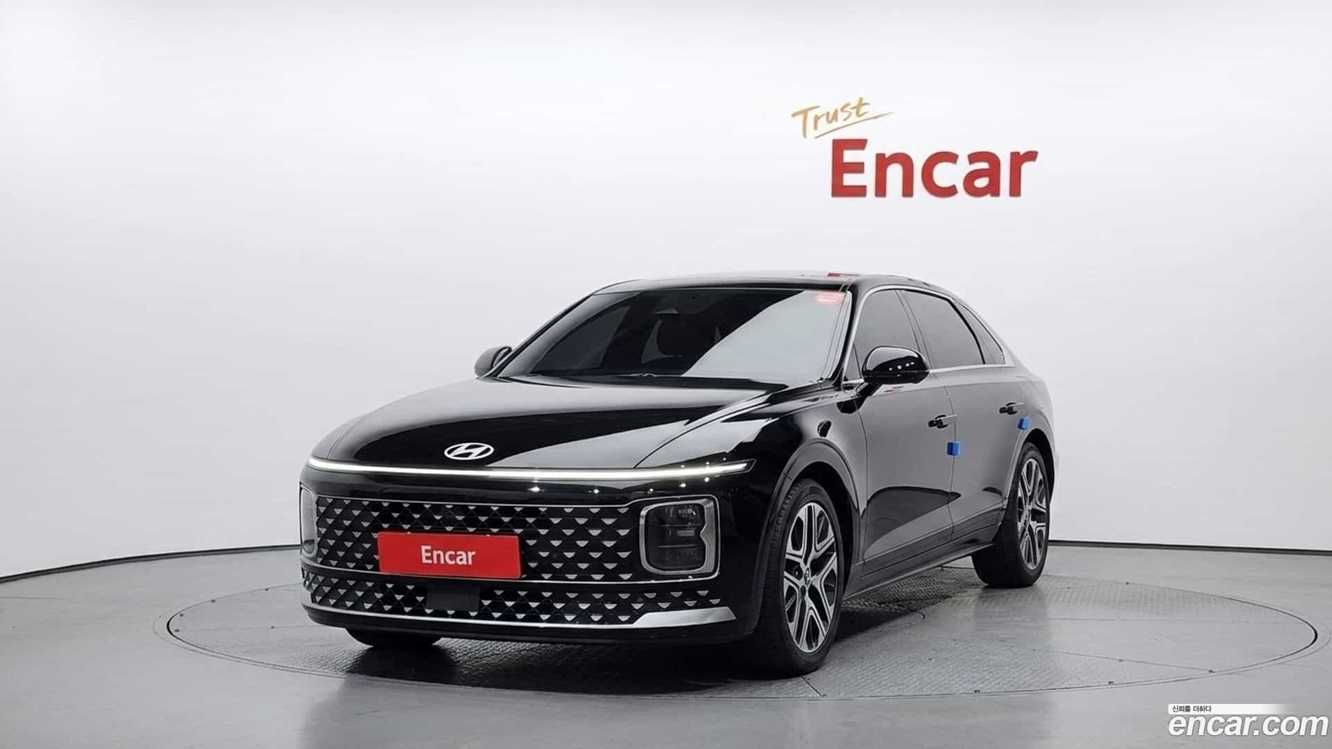 Grandeur Hyundai 2023.4-OUTER-001