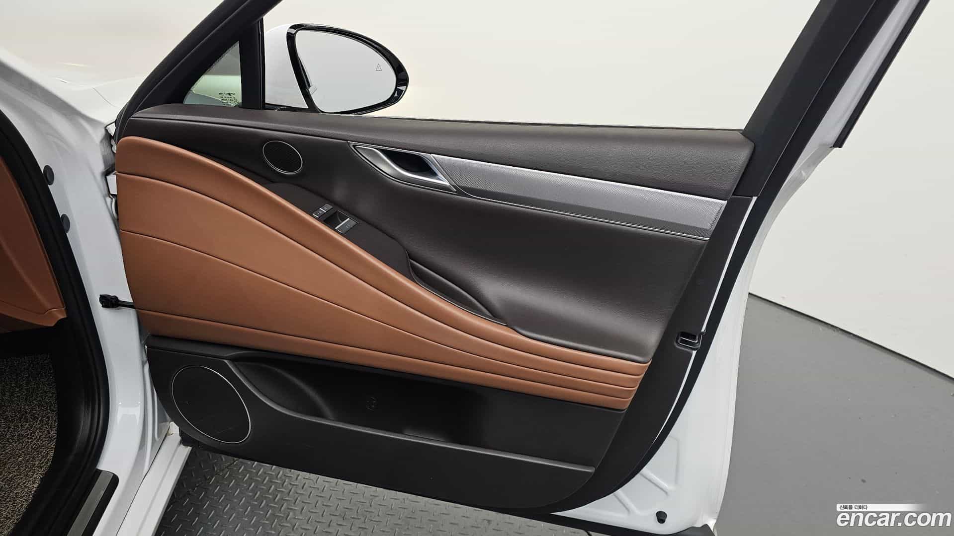 G80 Genesis 2022.8-INNER-034