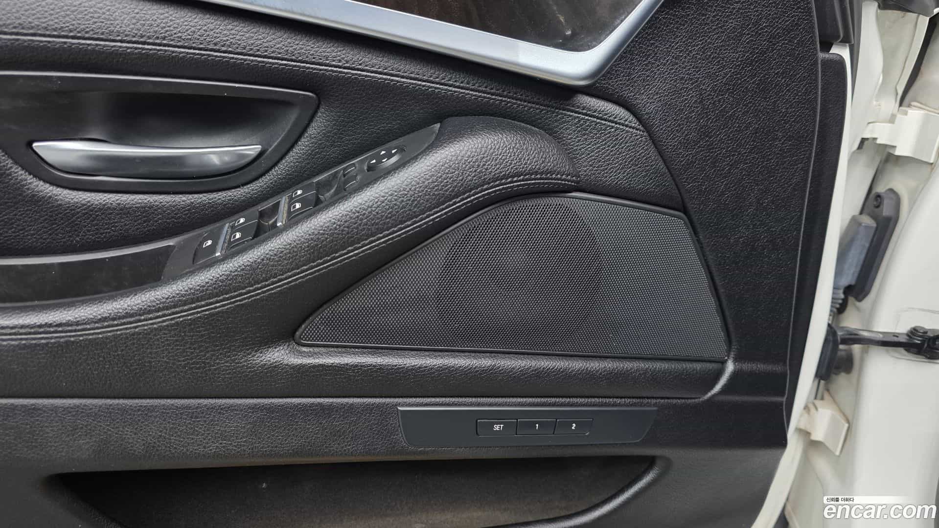 5-Series BMW 2016.6-OPTION-015