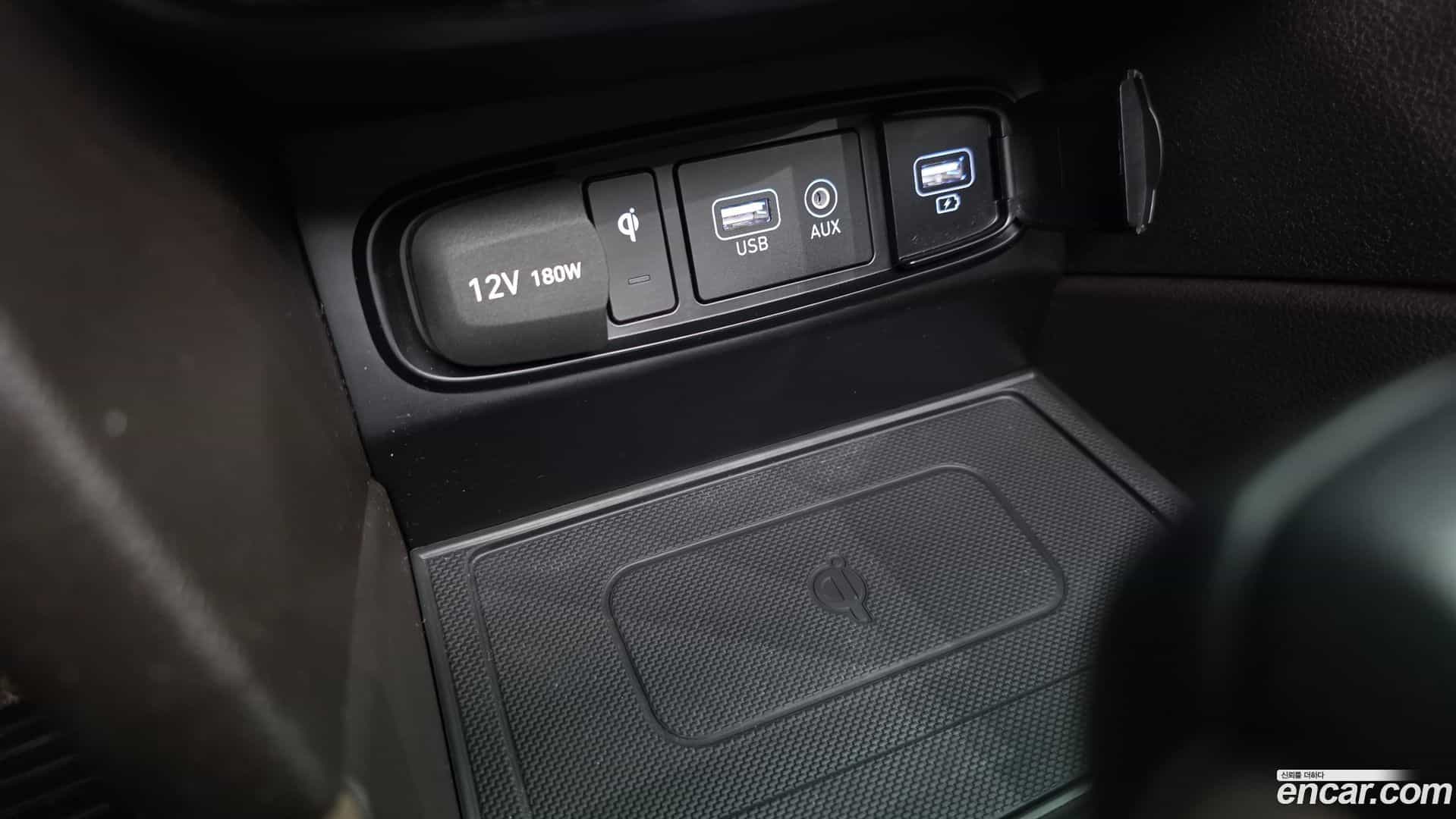 Santafe Hyundai 2018.4-INNER-036