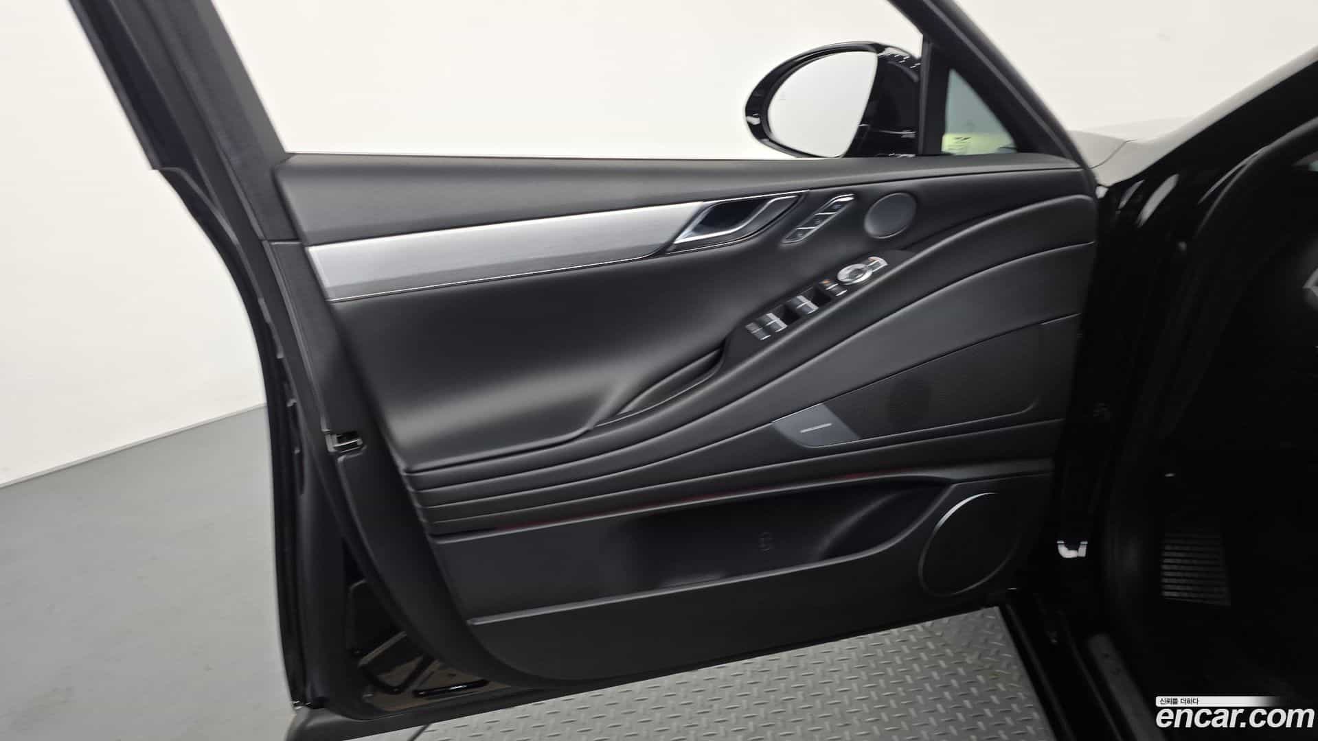 G80 Genesis 2025.7-INNER-034