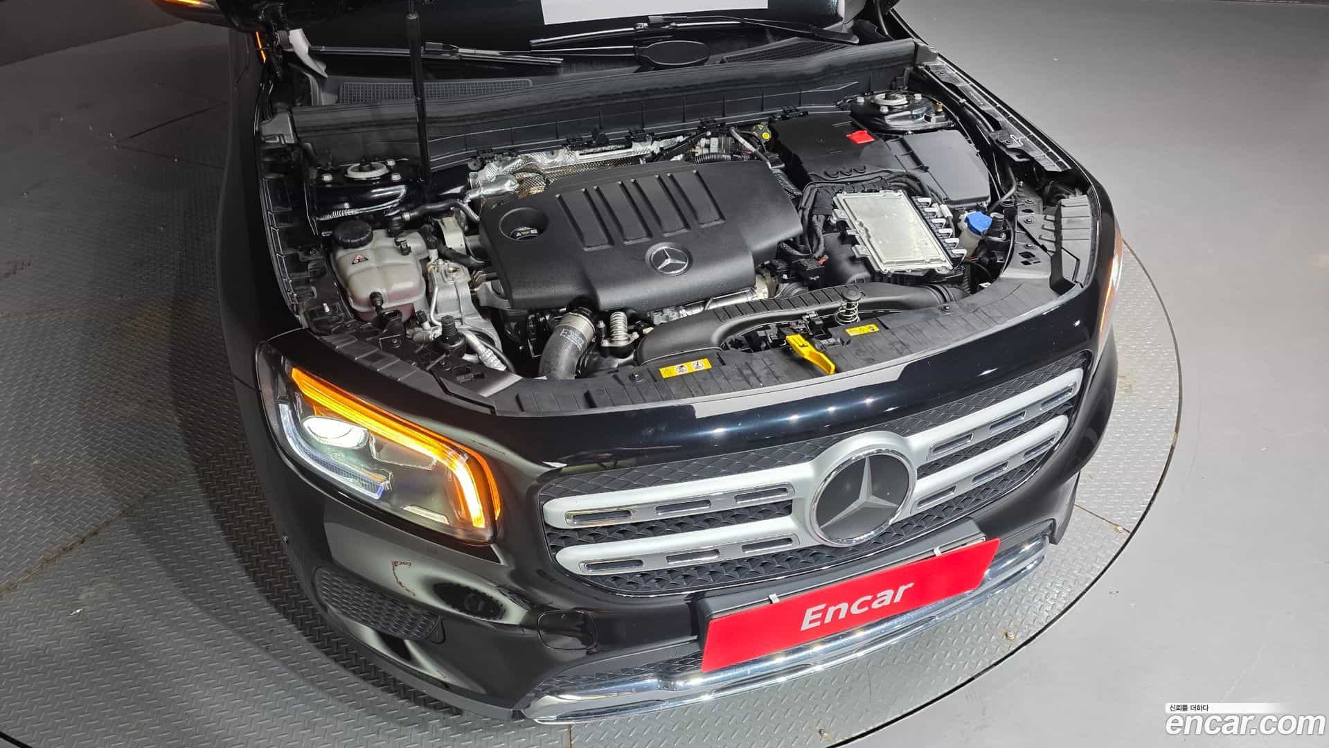 GLB-Class Mercedes-Benz 2023.4-OUTER-006