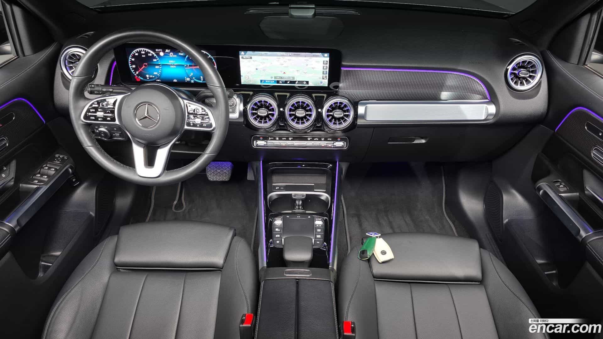 GLB-Class Mercedes-Benz 2023.4-INNER-007