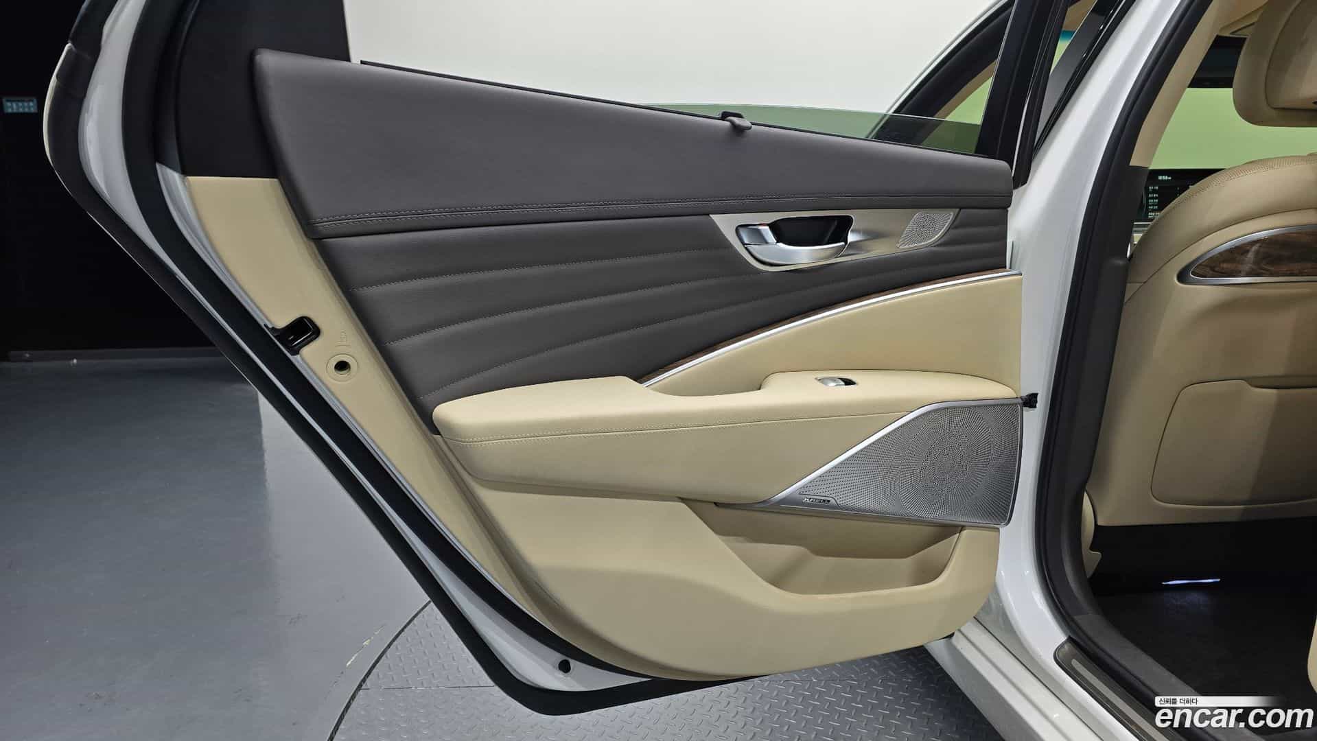 K9 Kia 2018.8-INNER-035