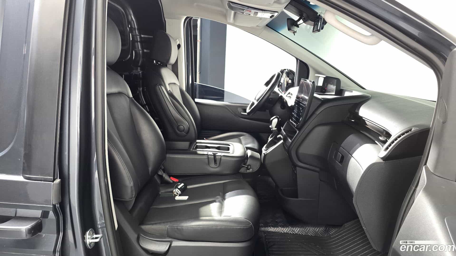 Staria Hyundai 2023.3-INNER-036
