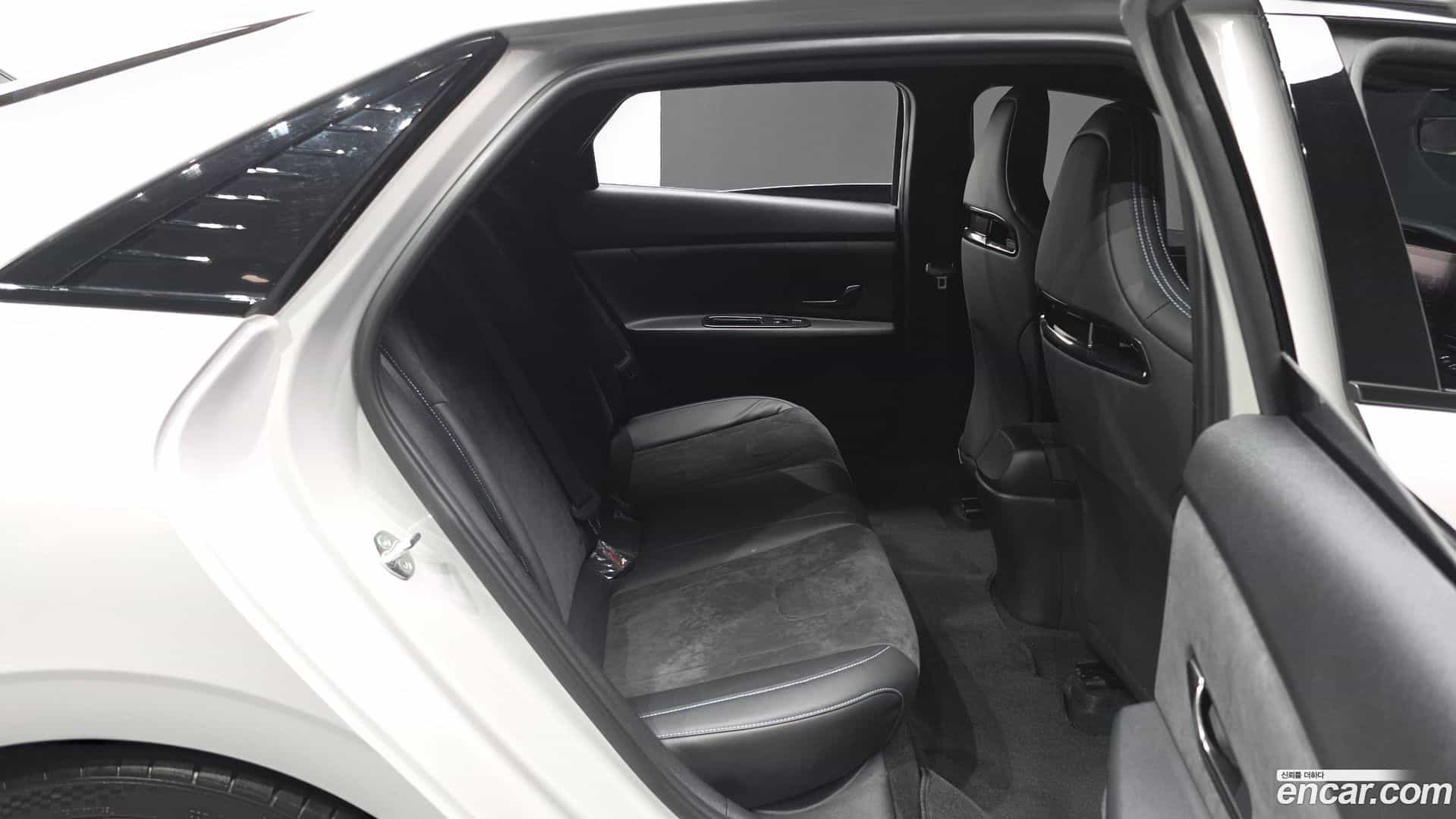 AVANTE Hyundai 2022.4-OPTION-016