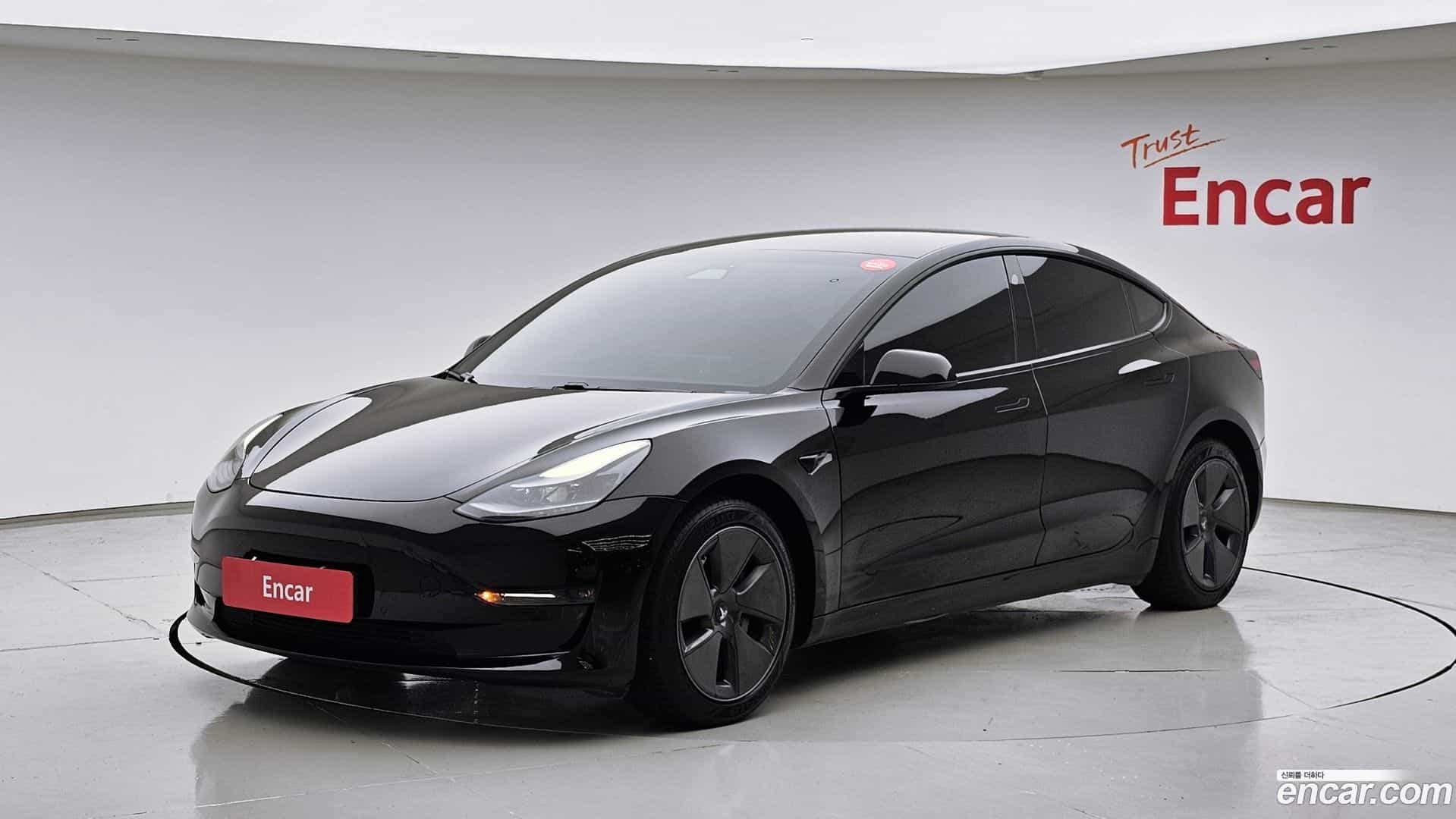 Model 3 Tesla 2021.10-OUTER-001