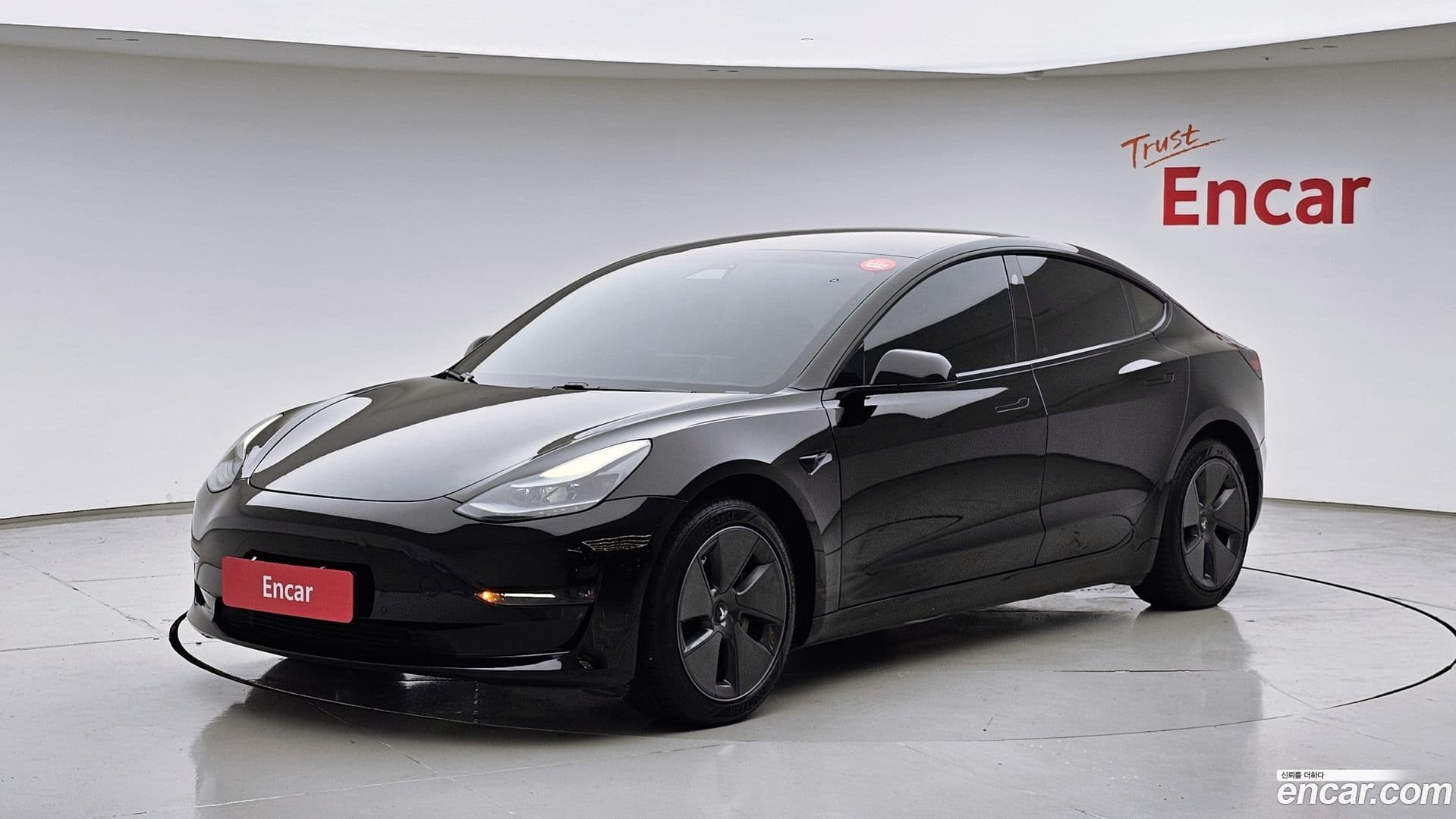 Main__Slider__Photo:Model 3 Tesla 2021.10-0