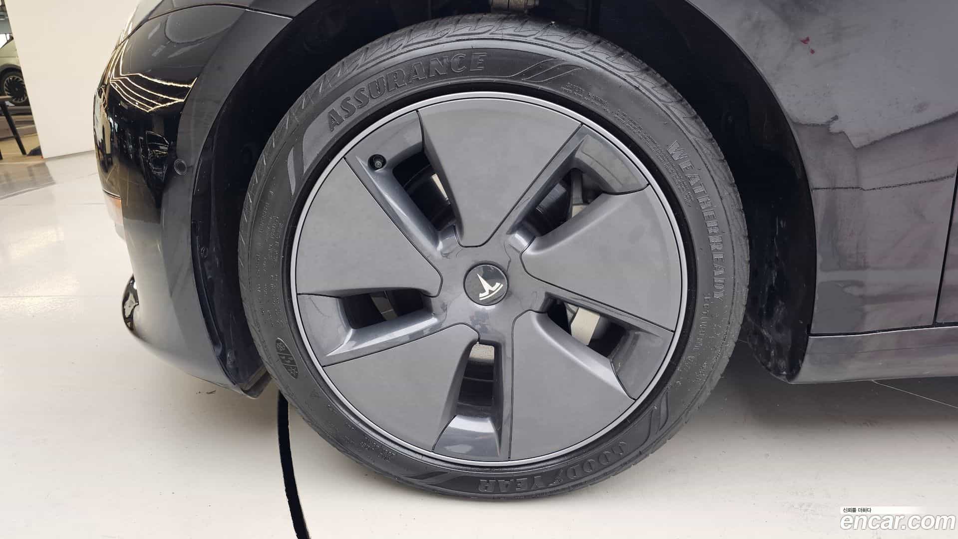 Model 3 Tesla 2021.10-OUTER-005
