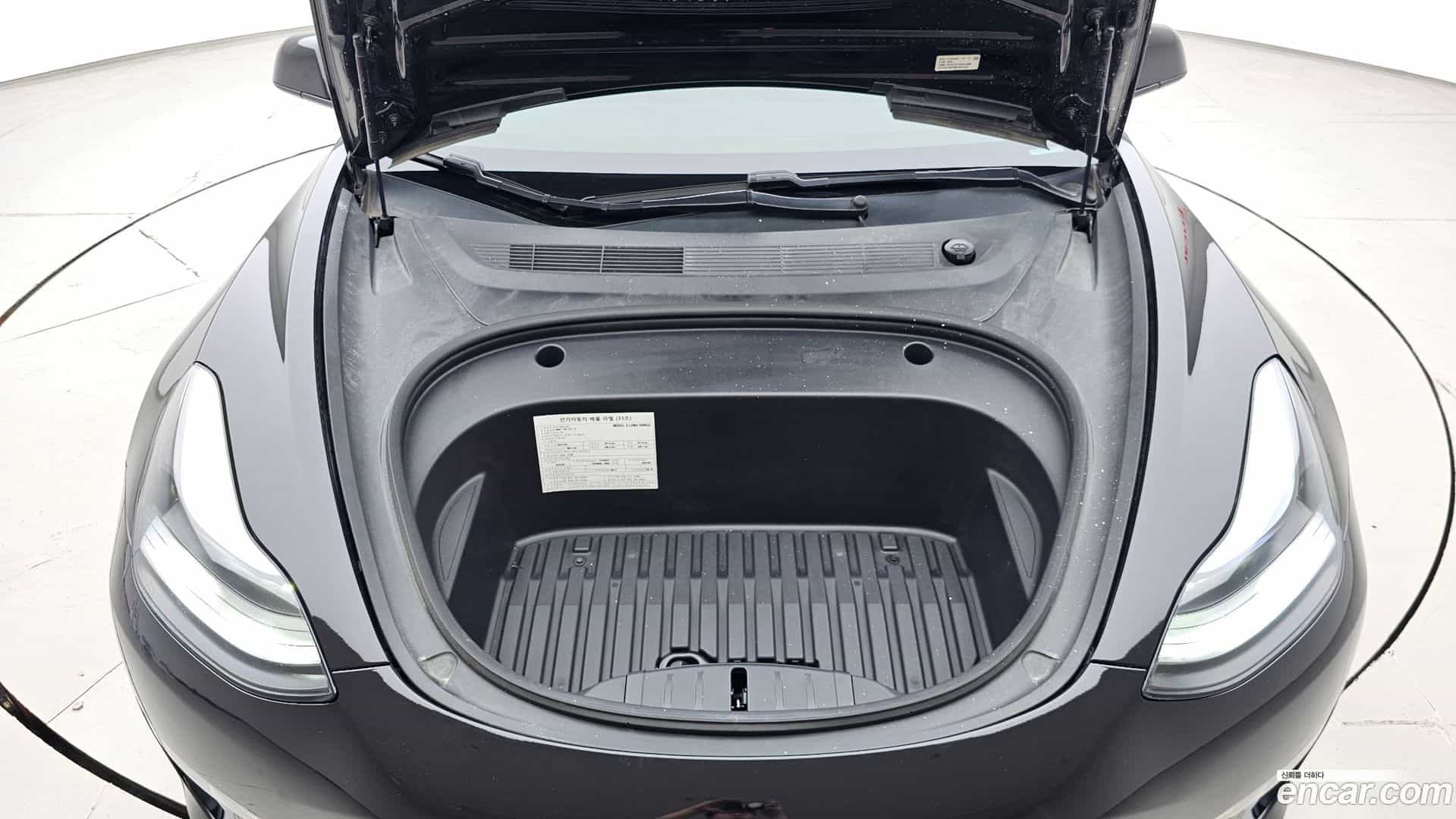 Model 3 Tesla 2021.10-OUTER-006