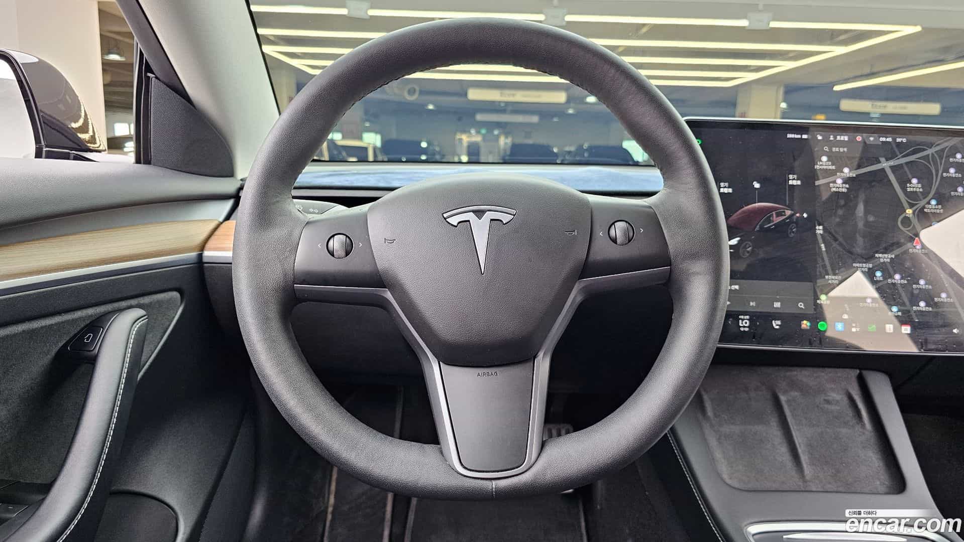 Model 3 Tesla 2021.10-OPTION-017