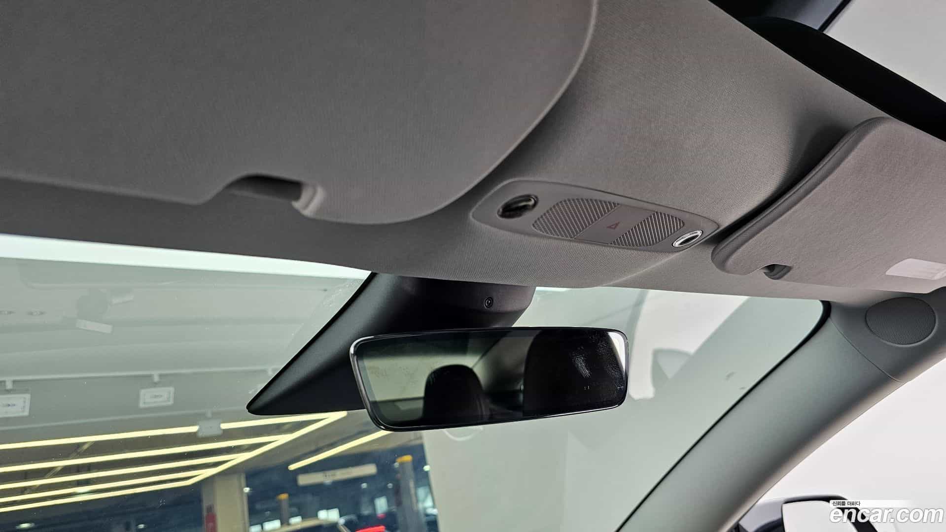 Model 3 Tesla 2021.10-OPTION-023