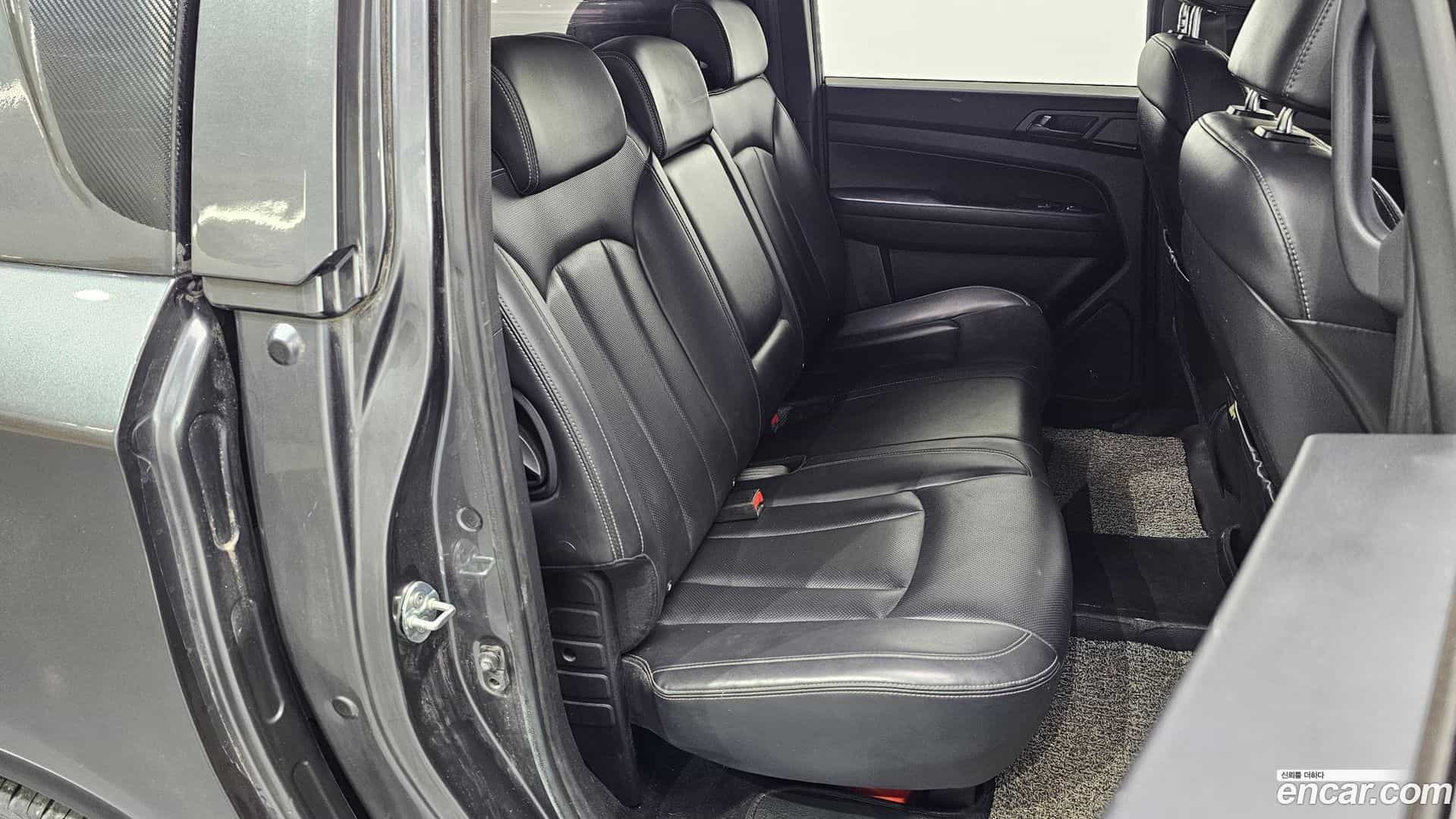 Rexton KG Mobility 2019.9-OPTION-015