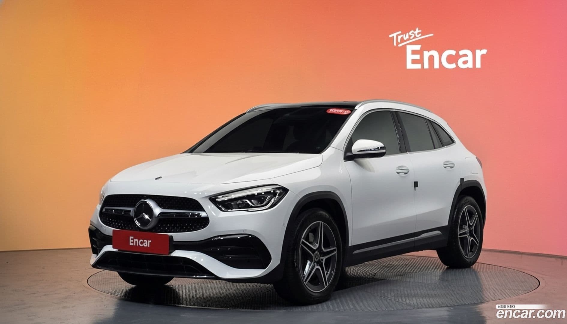Main__Slider__Photo:GLA-Class Mercedes-Benz 2020.9-0