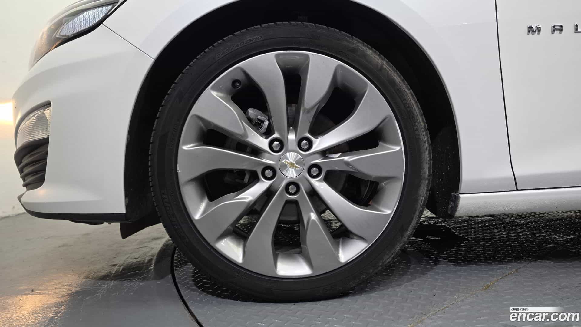 Malibu Chevrolet 2021.5-OUTER-005