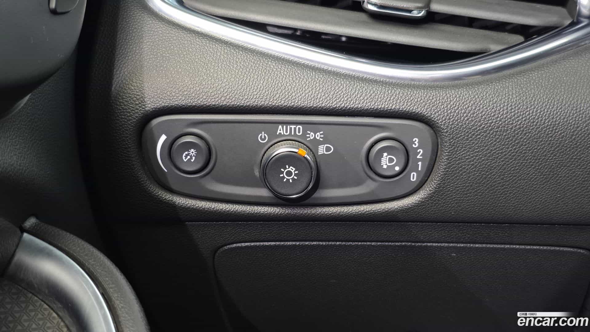 Malibu Chevrolet 2021.5-OPTION-018