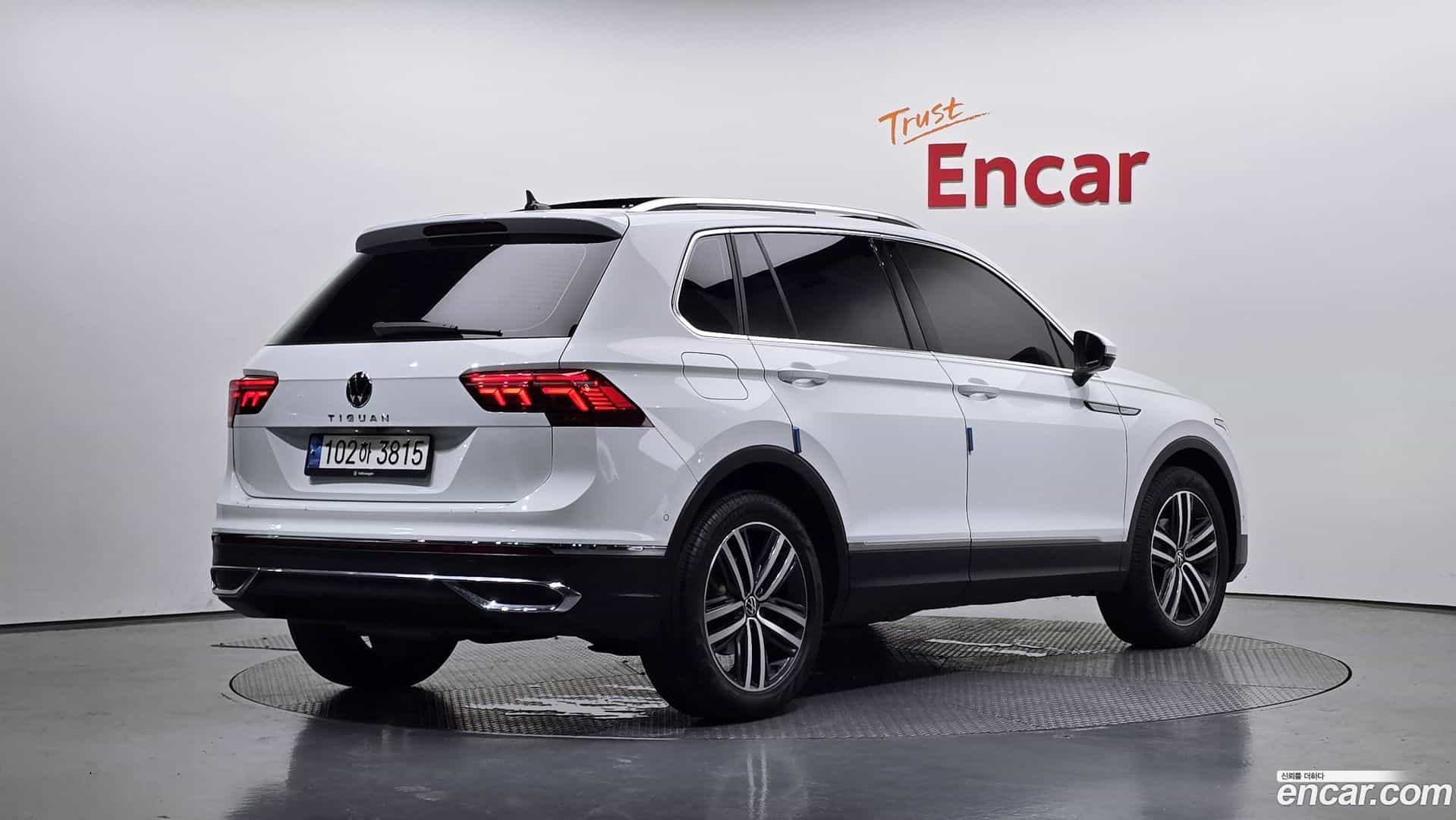 Tiguan Volkswagen 2022.10-OUTER-002