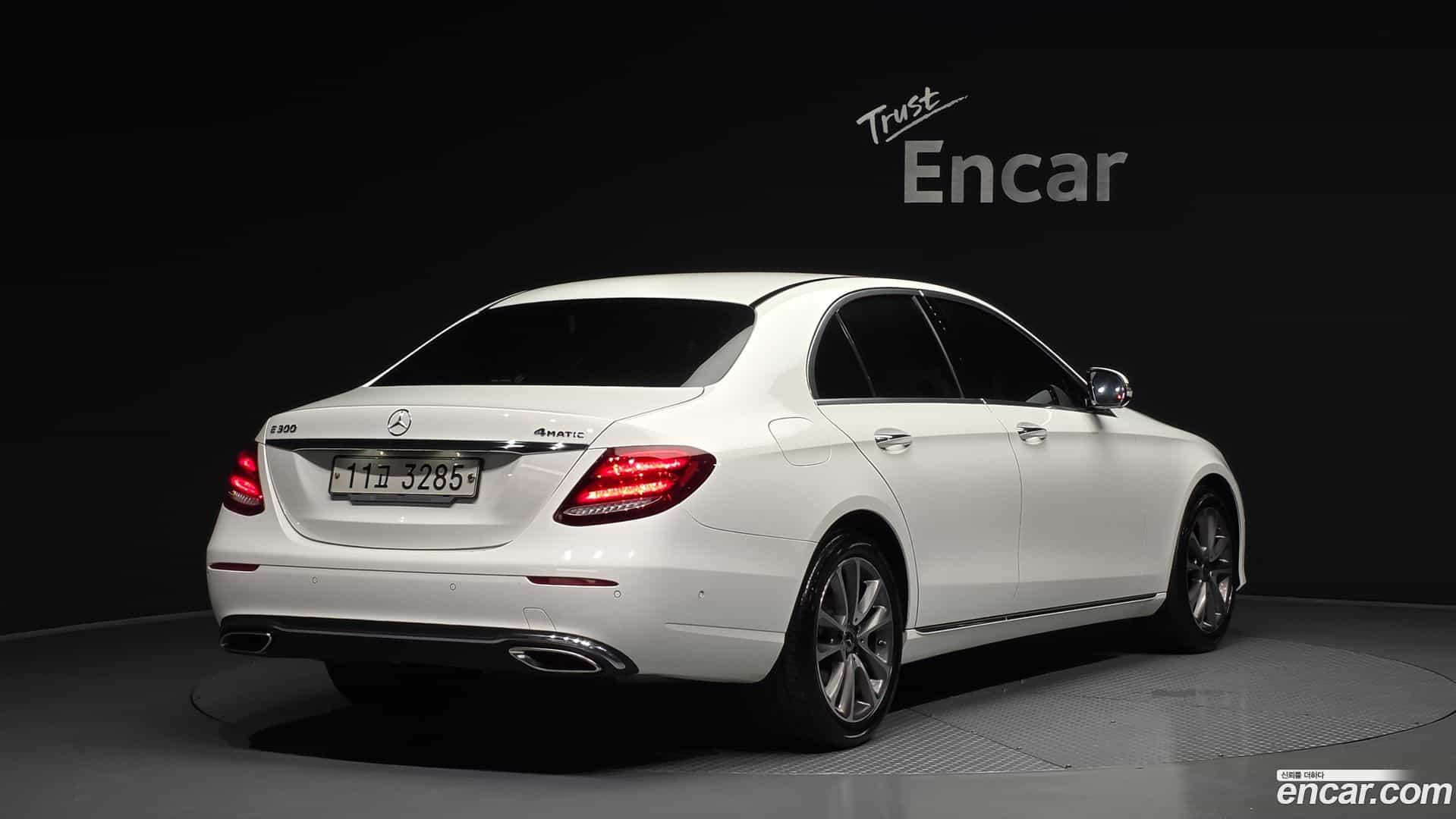 E-Class Mercedes-Benz 2019.5-OUTER-002