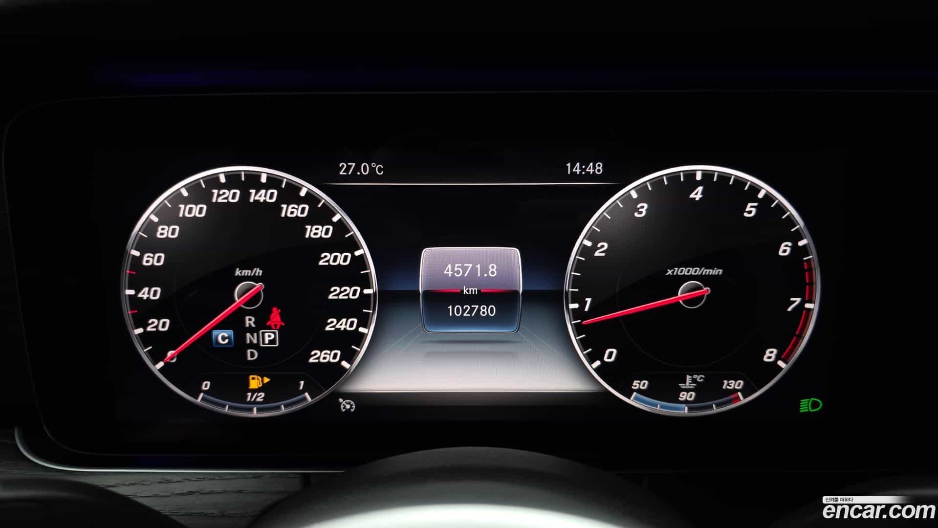 E-Class Mercedes-Benz 2019.5-INNER-008