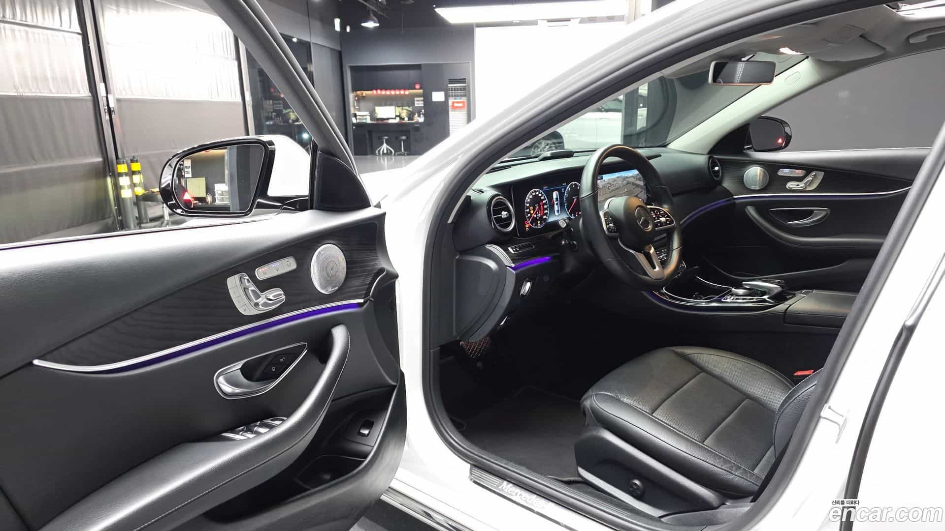 E-Class Mercedes-Benz 2019.5-INNER-010