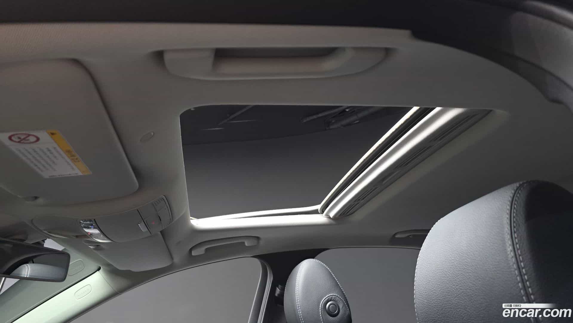 E-Class Mercedes-Benz 2019.5-OPTION-022