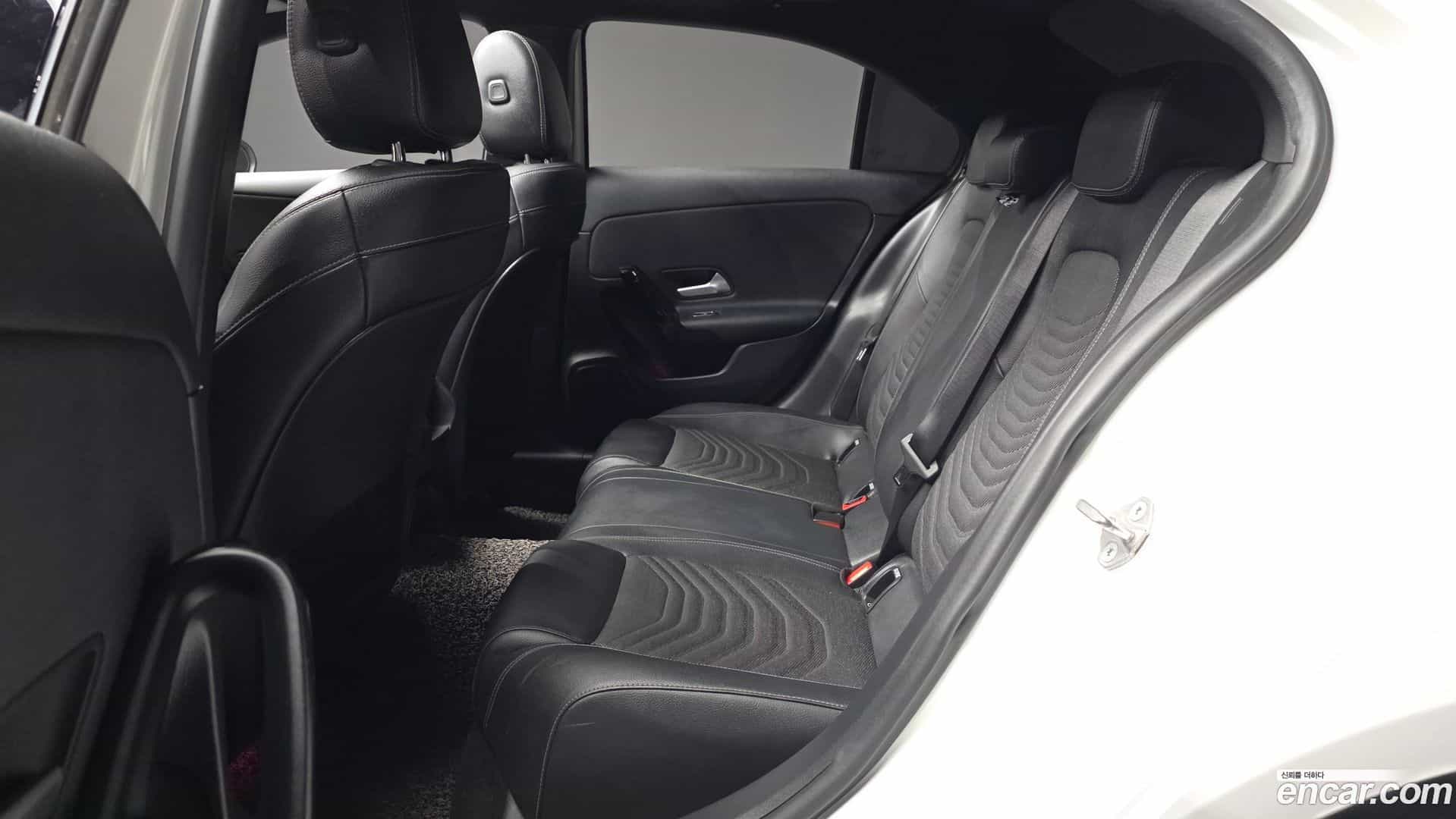 A-Class Mercedes-Benz 2020.6-INNER-036