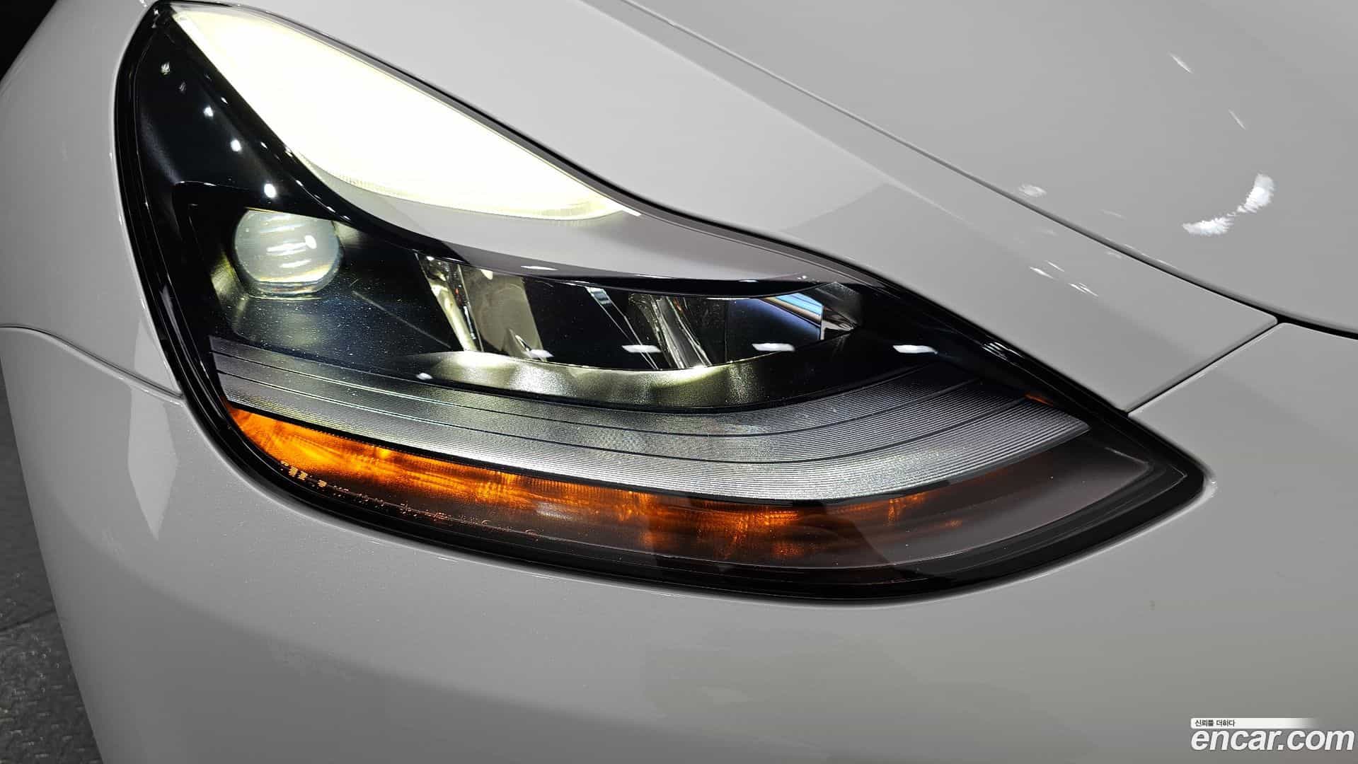 Model Y Tesla 2023.8-OUTER-032